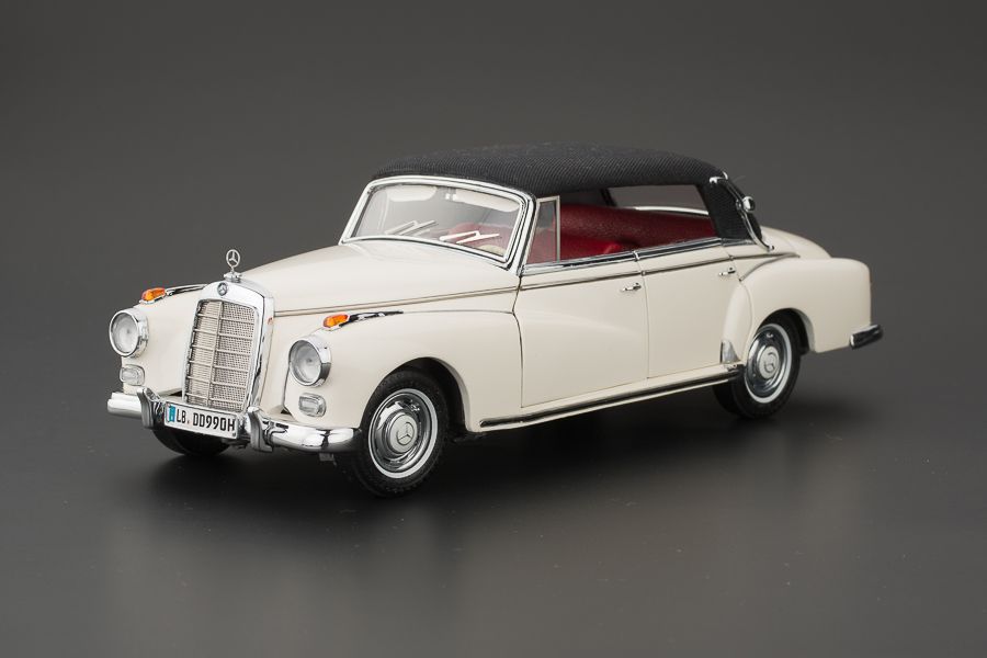 1/24 Mercedes-Benz 300d Adenauer cream, Limited Edition 239/500 für Mercedes CMC M-026A