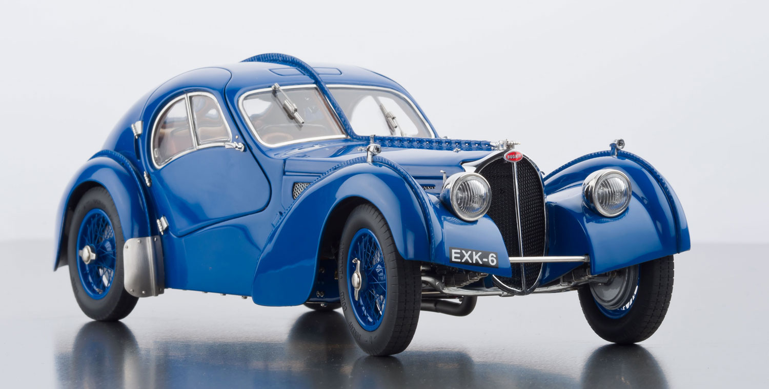 1/18 Bugatti Typ 57 SC Atlantic blau R.B. Pope CMC M-083