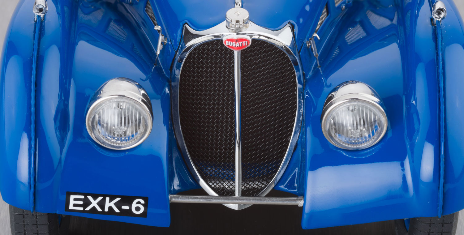 1/18 Bugatti Typ 57 SC Atlantic blau R.B. Pope CMC M-083
