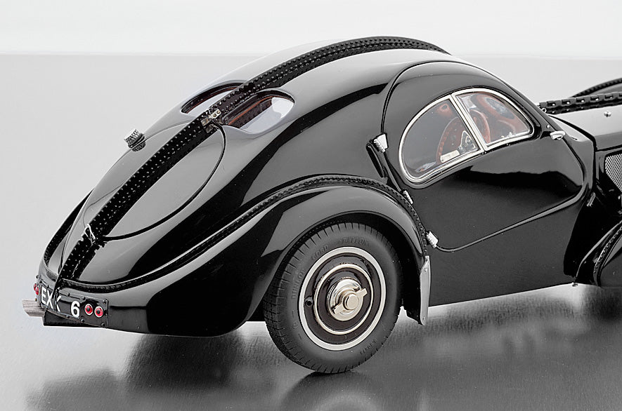 Bugatti Typ 57 SC Atlantic 1938 (schwarz) CMC M-085
