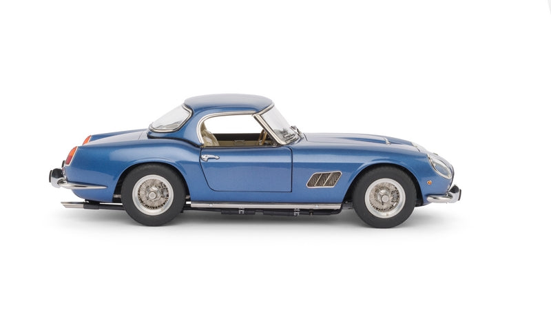 Ferrari 250 SWB California Spyder 1961 blau CMC M-092