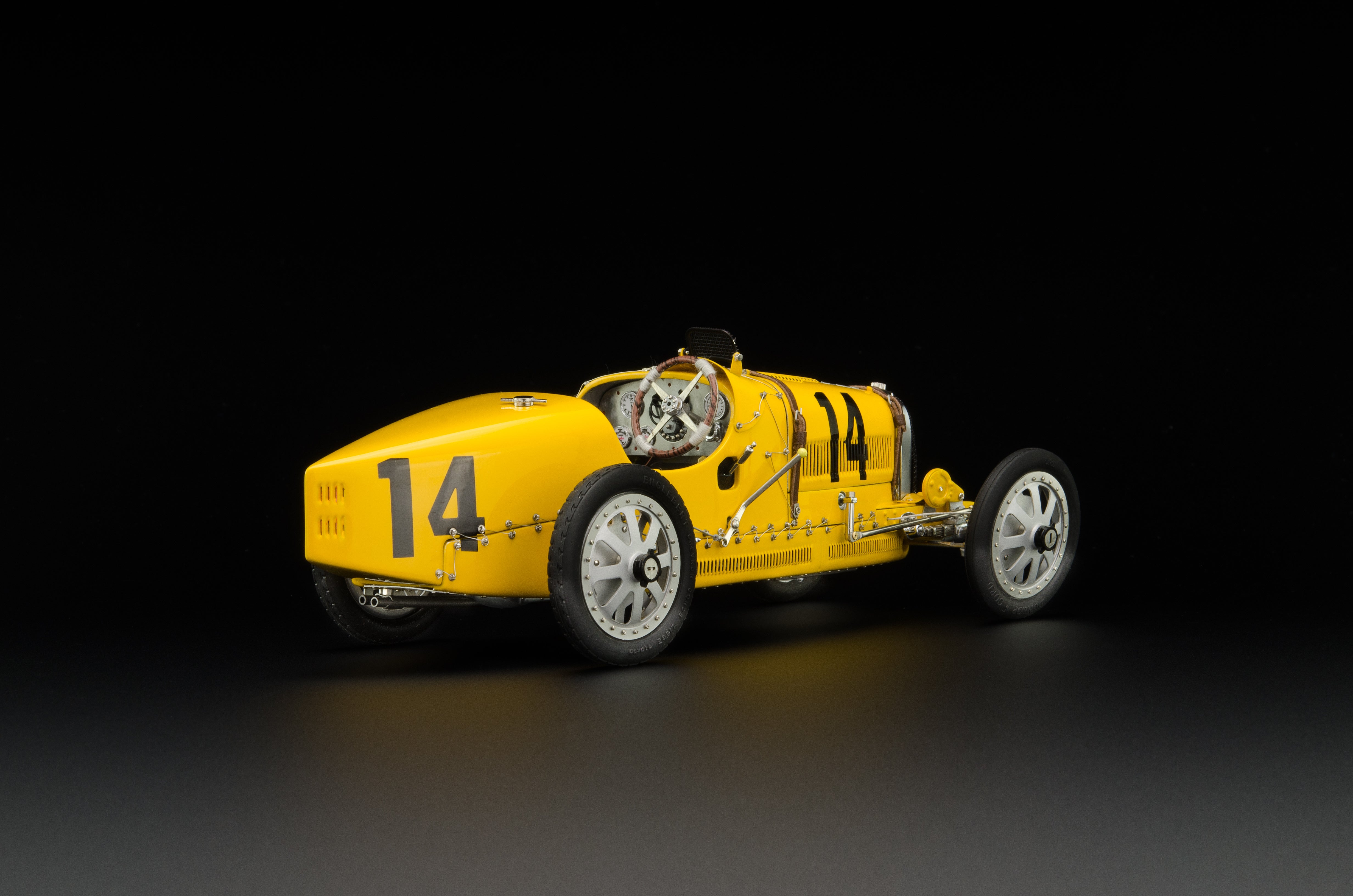 Bugatti T35 Nation Color Project - Belgien #14 LE 500 St. CMC M-100 008