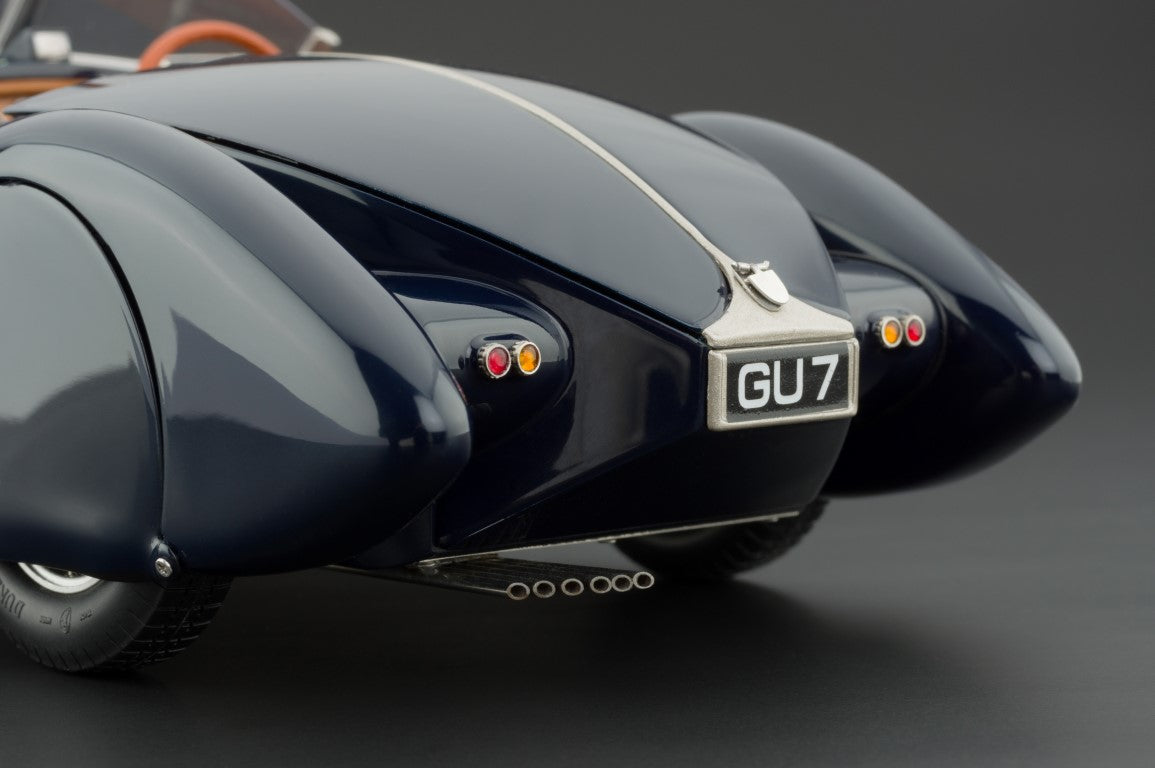 1/18 Bugatti 57 SC Corsica Roadster CMC M-106