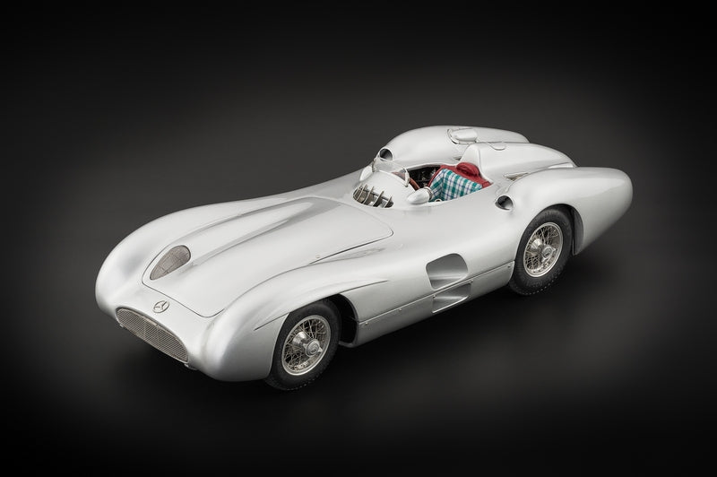 1/18 Mercedes-Benz W196R Stromlinie CMC M-127 - pre-owned- AA493