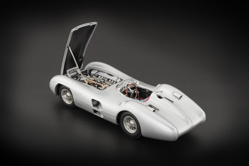 1/18 Mercedes-Benz W196R Stromlinie CMC M-127 - pre-owned- AA493