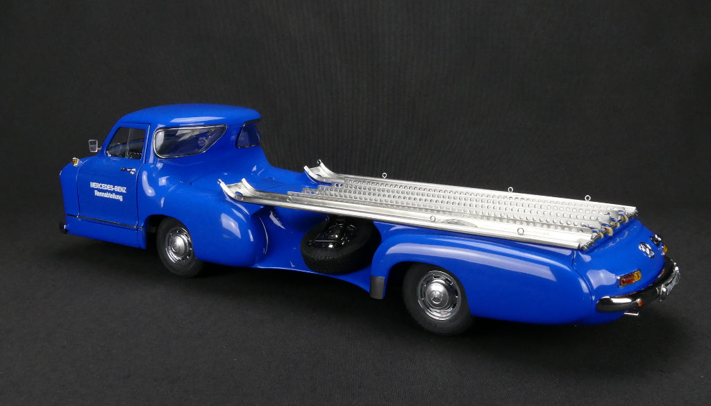 1:18 Mercedes-Benz Renntransporter "Das blaue Wunder" 1954/55 ÜBERARBEITETE VERSION CMC M-143 -pre-owned-