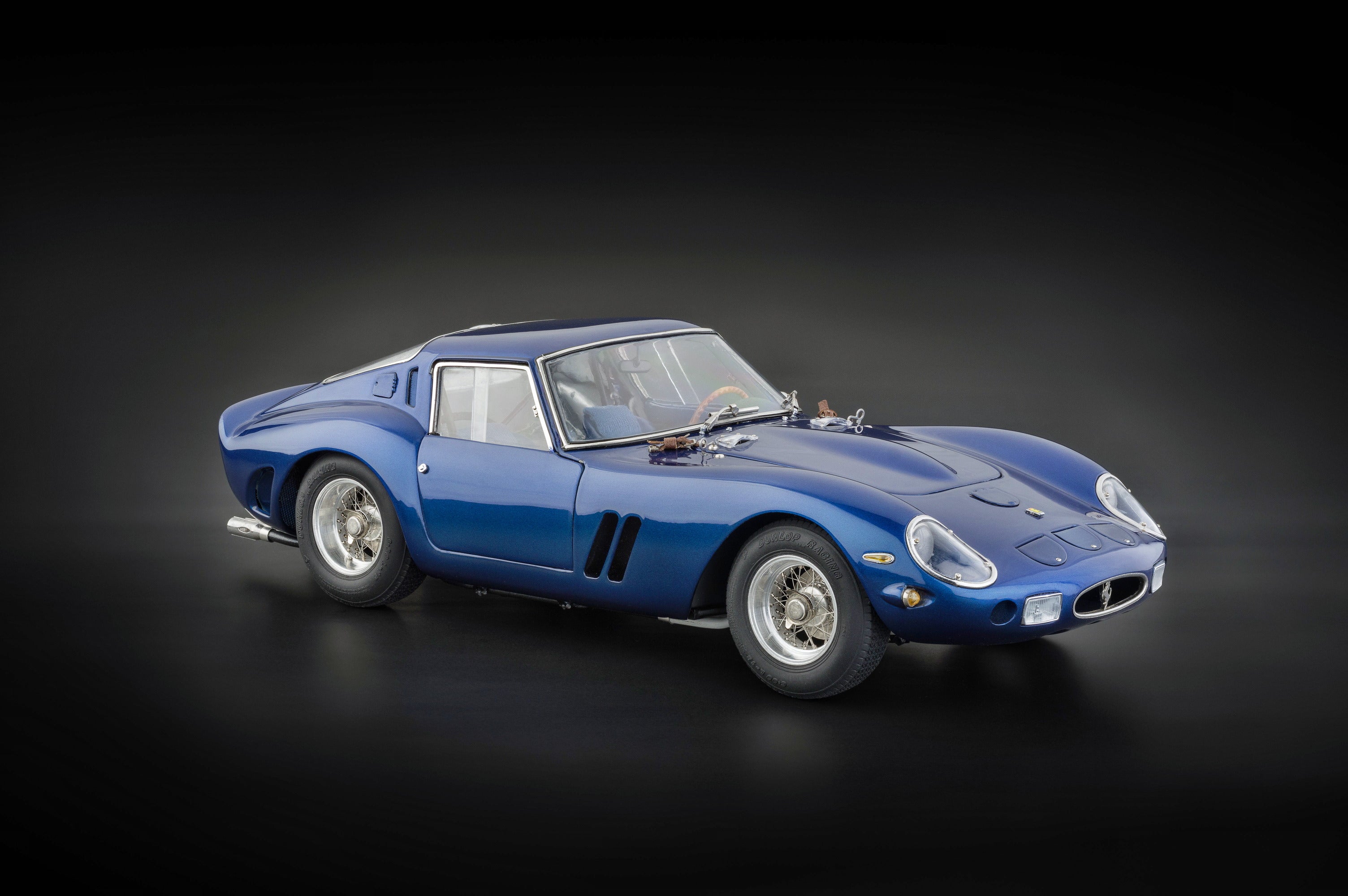 1/18 CMC Ferrari 250 GTO 1962 BLUE #1782 CMC M-152 -pre-owned-