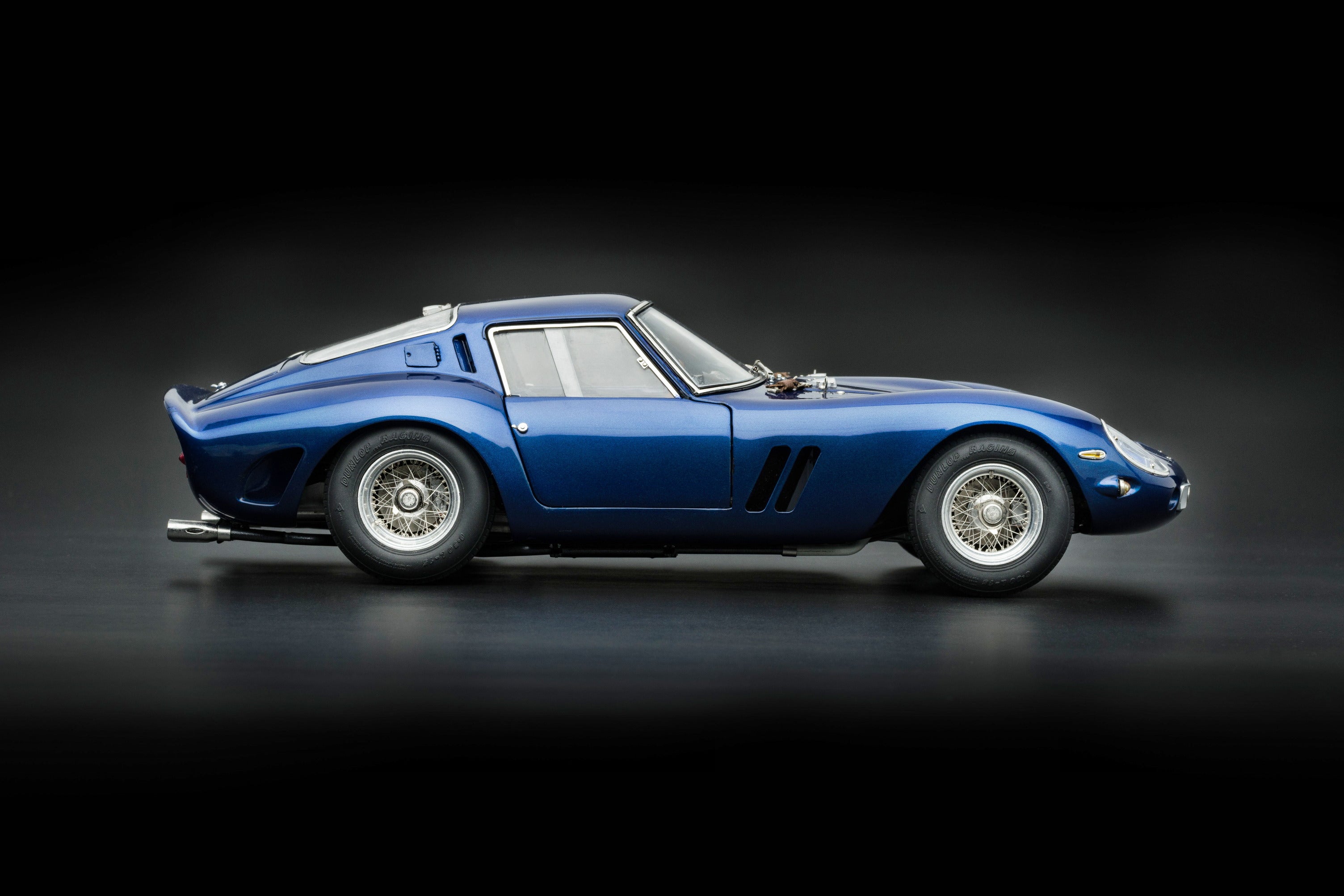 1/18 CMC Ferrari 250 GTO 1962 BLUE #1782 CMC M-152 -pre-owned-