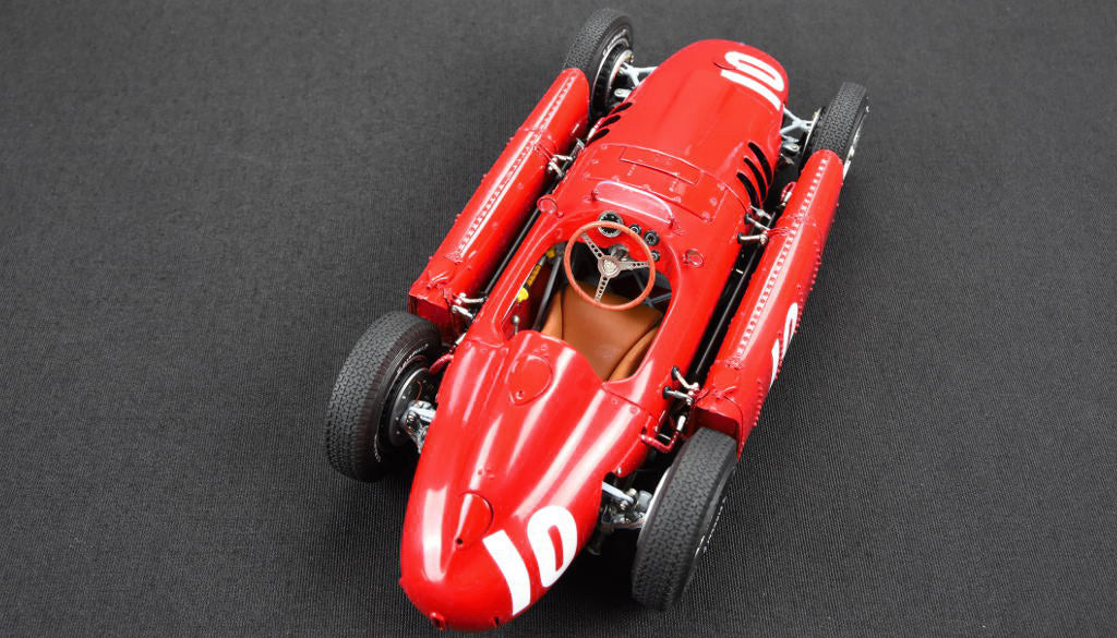 1:18 Lancia D50 #10 GP Pau Eugenio Castellotti CMC M-178 LE 1000 - pre-owned-