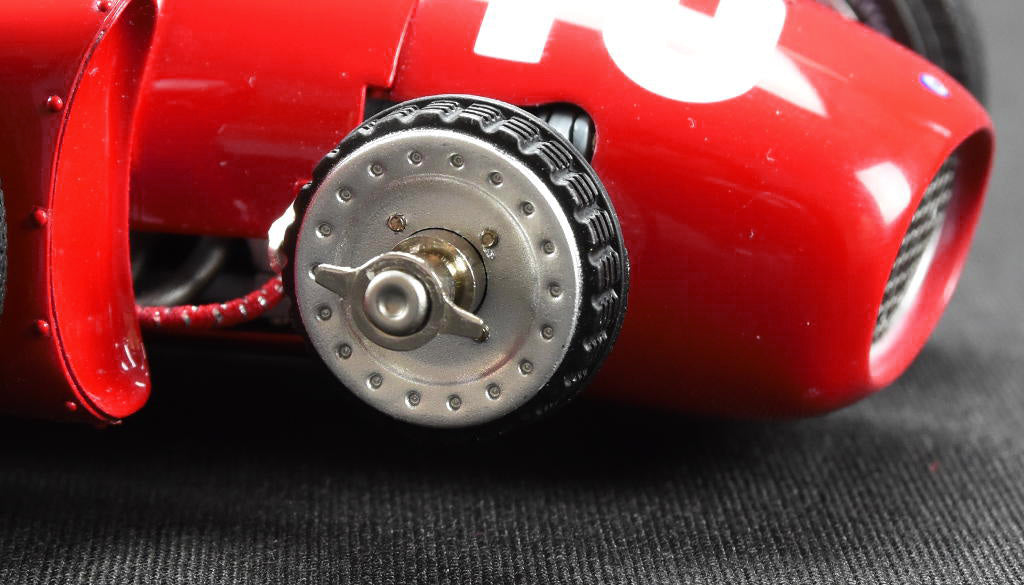 1:18 Lancia D50 #10 GP Pau Eugenio Castellotti CMC M-178 LE 1000 - pre-owned-