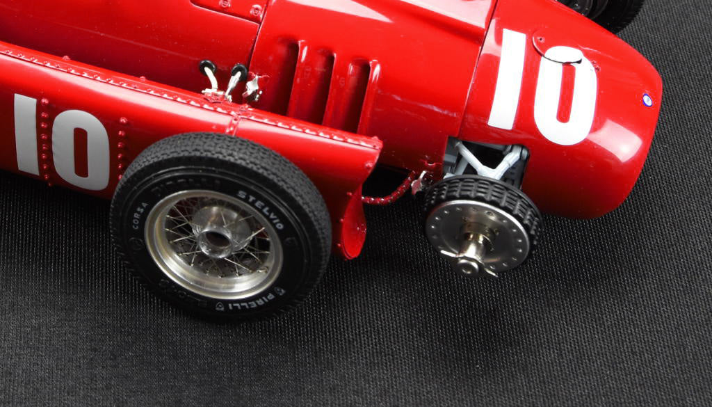 1:18 Lancia D50 #10 GP Pau Eugenio Castellotti CMC M-178 LE 1000 - pre-owned-