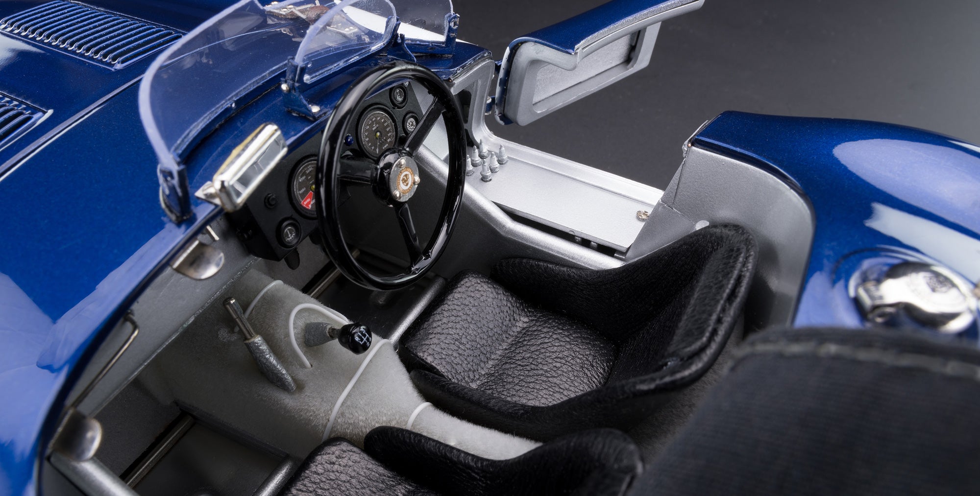 Jaguar C-Type #19 Ecurie Ecosse blue Steward/Sandersson CMC M-192 LE 1.500