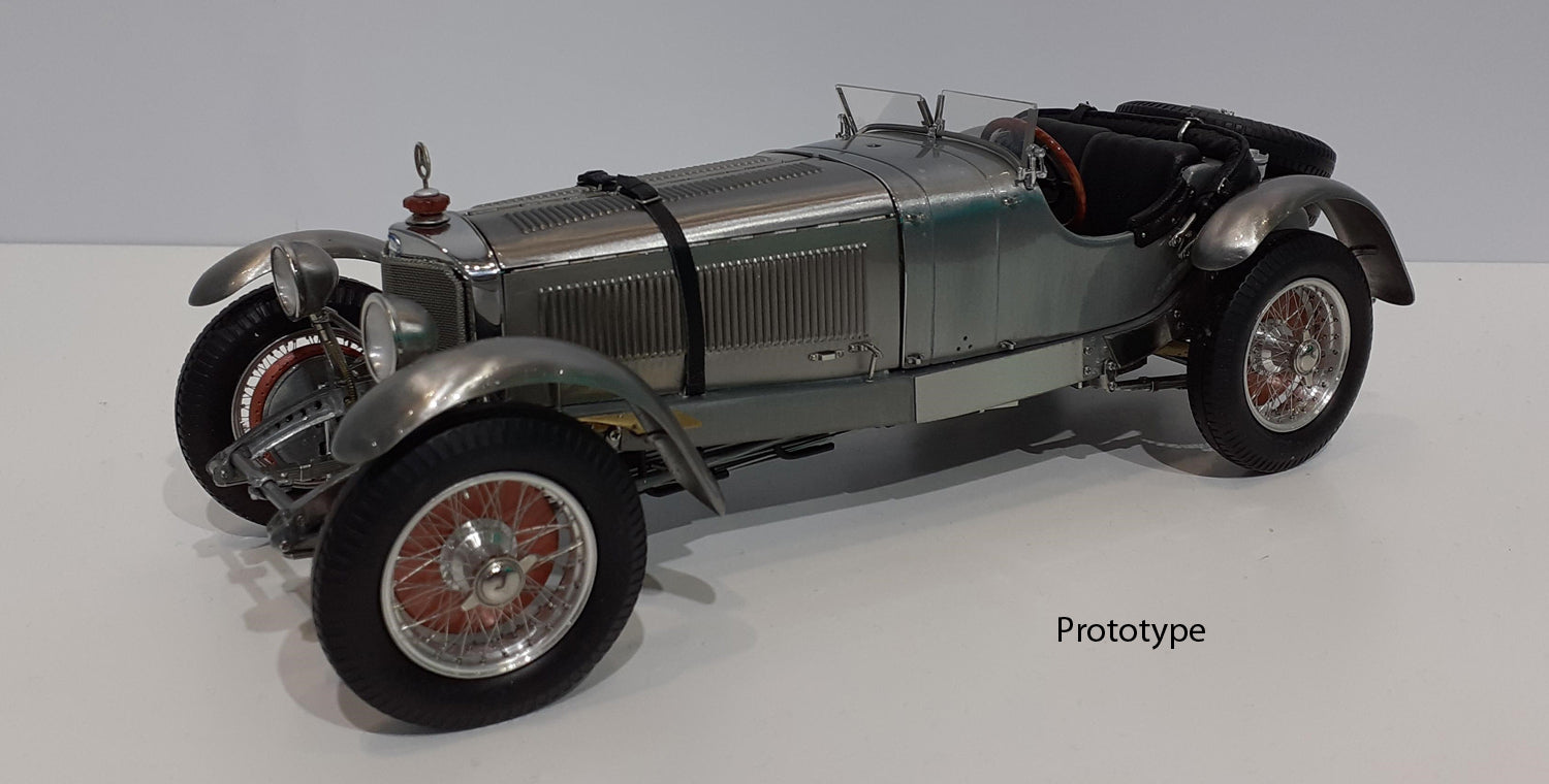 Mercedes-Benz SSK 1928-1930, Clear Finish inklusive Vitrine Limitierte Edition 600 Stück CMC M-209