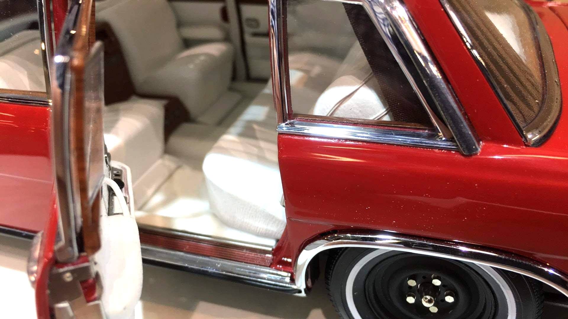 Mercedes-Benz 600 Pullman RED BARON CMC M-216 LE 800
