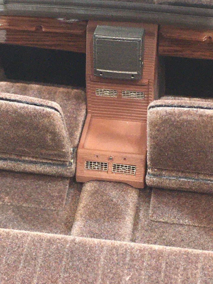 Mercedes-Benz 600 Pullman Landaulet beige/braun mit funktionsfähigem Verdeck CMC M-217