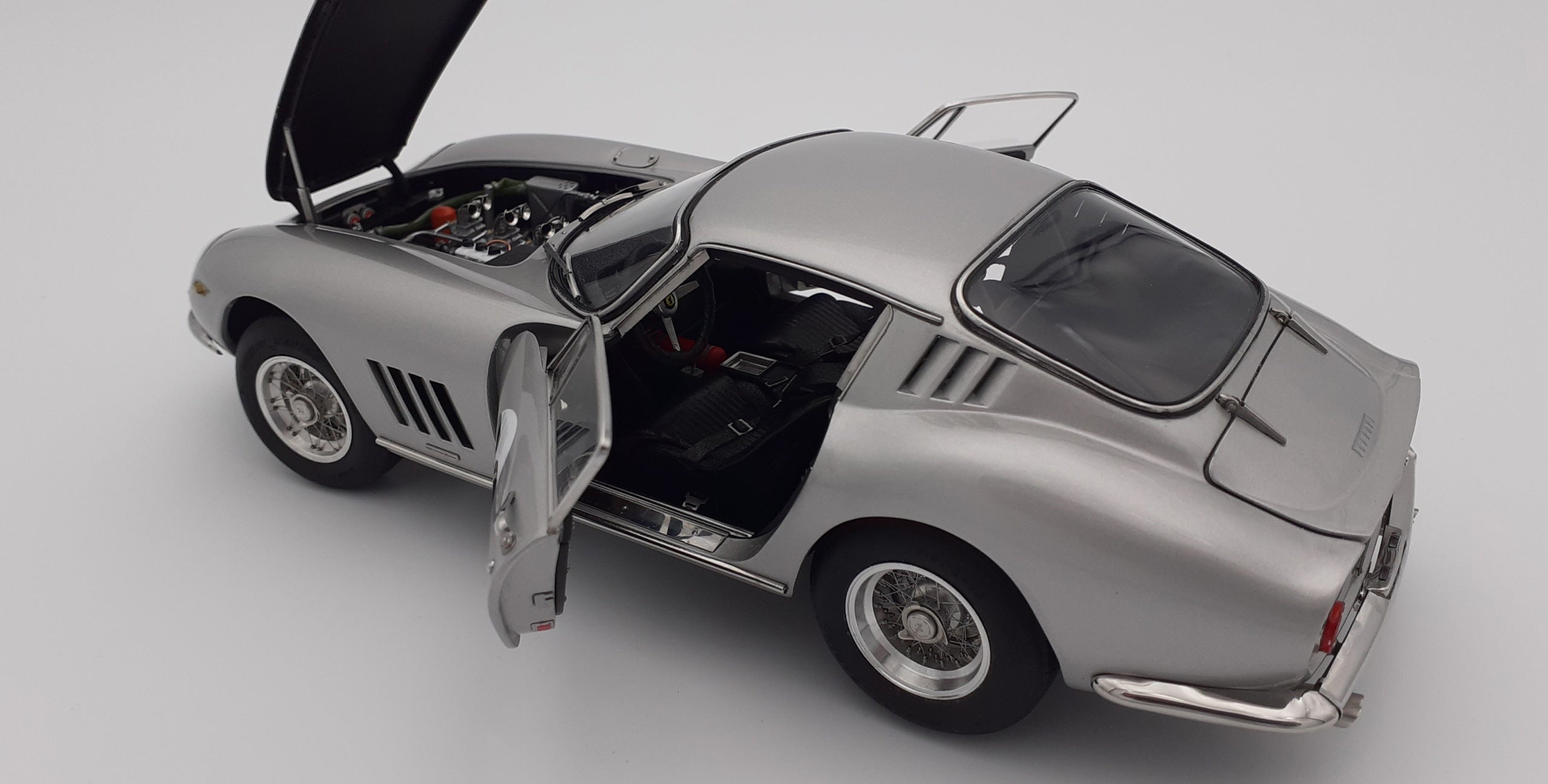 Ferrari 275 GTB/C #98 Chassis 09051 silber von 1966 CMC M-211 LE