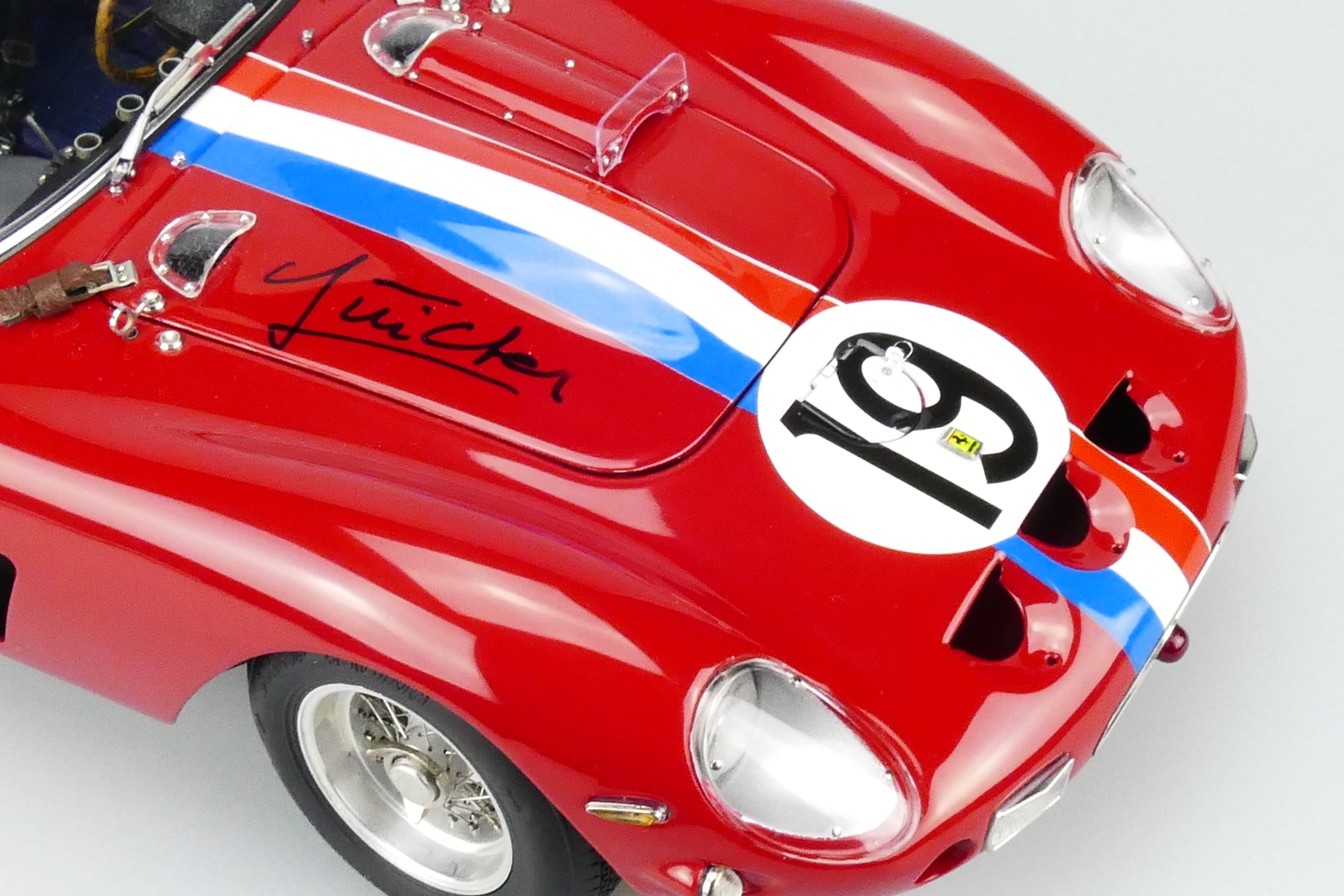 CMC Ferrari 250 GTO #19 Le Mans 1962 signed by Jean Guichet CMC M-174