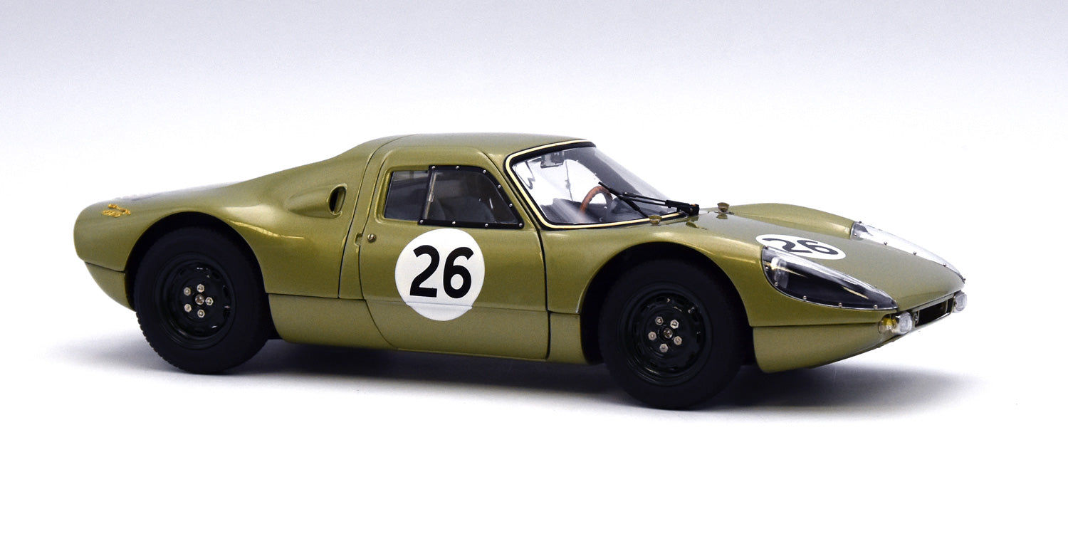 1/18 Porsche 904 # 26 Carrera GTS Silverstone Int. GT 1964 Innes Ireland CMC M-232