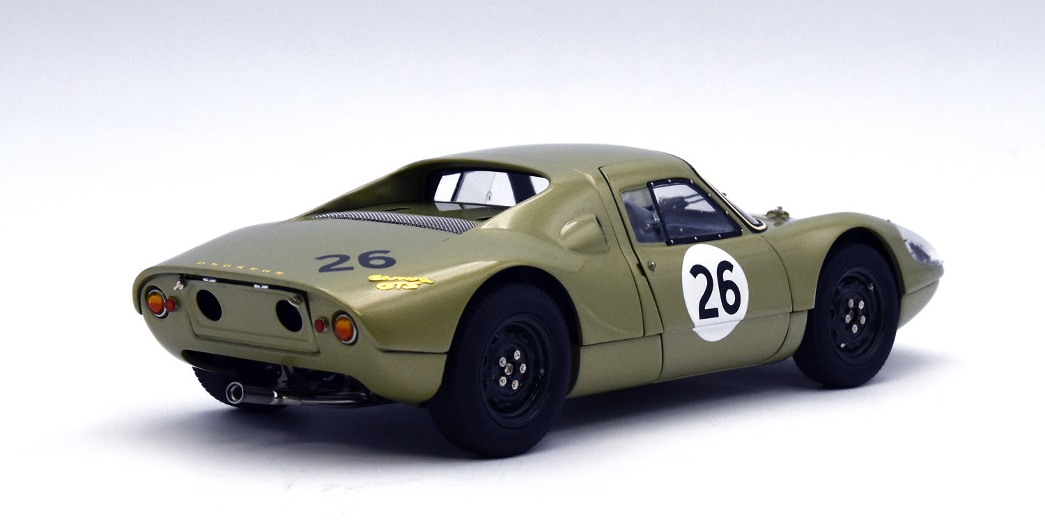 1/18 Porsche 904 # 26 Carrera GTS Silverstone Int. GT 1964 Innes Ireland CMC M-232
