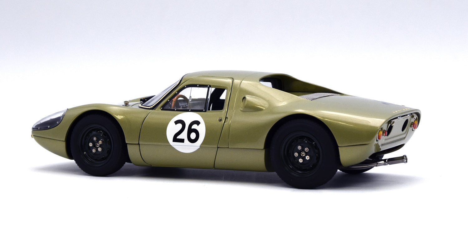 1/18 Porsche 904 # 26 Carrera GTS Silverstone Int. GT 1964 Innes Ireland CMC M-232