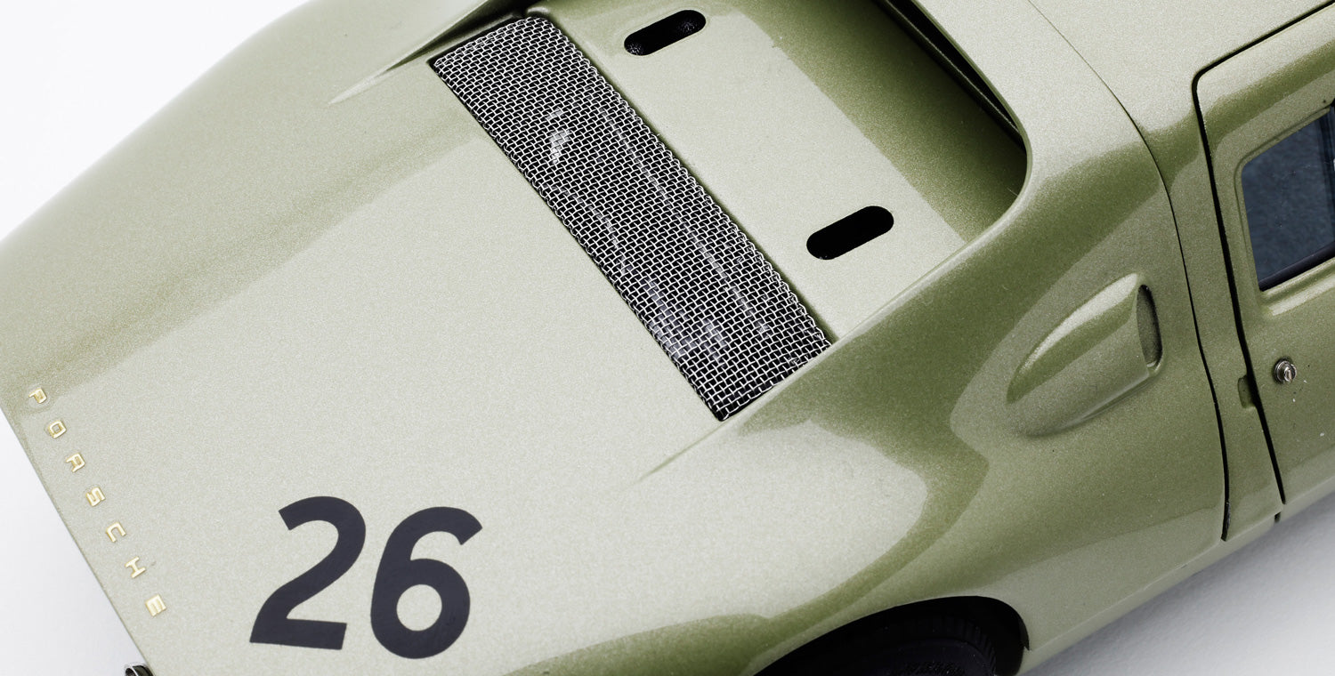 1/18 Porsche 904 # 26 Carrera GTS Silverstone Int. GT 1964 Innes Ireland CMC M-232