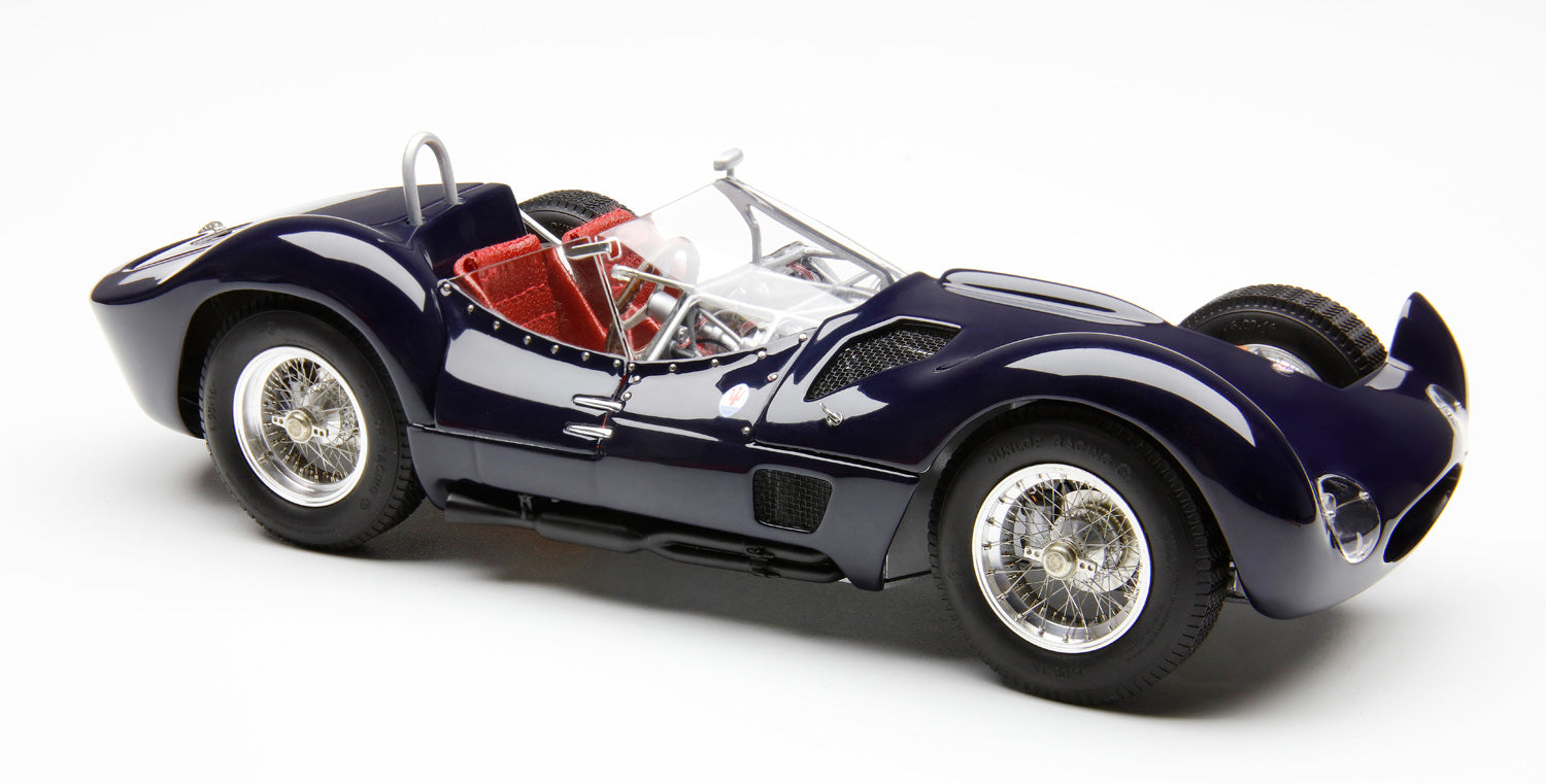 1/18 Maserati Tipo 61 Birdcage Cut-Off / Schnittmodell mit Vitrine #033/200 CMC M-290 -MH187
