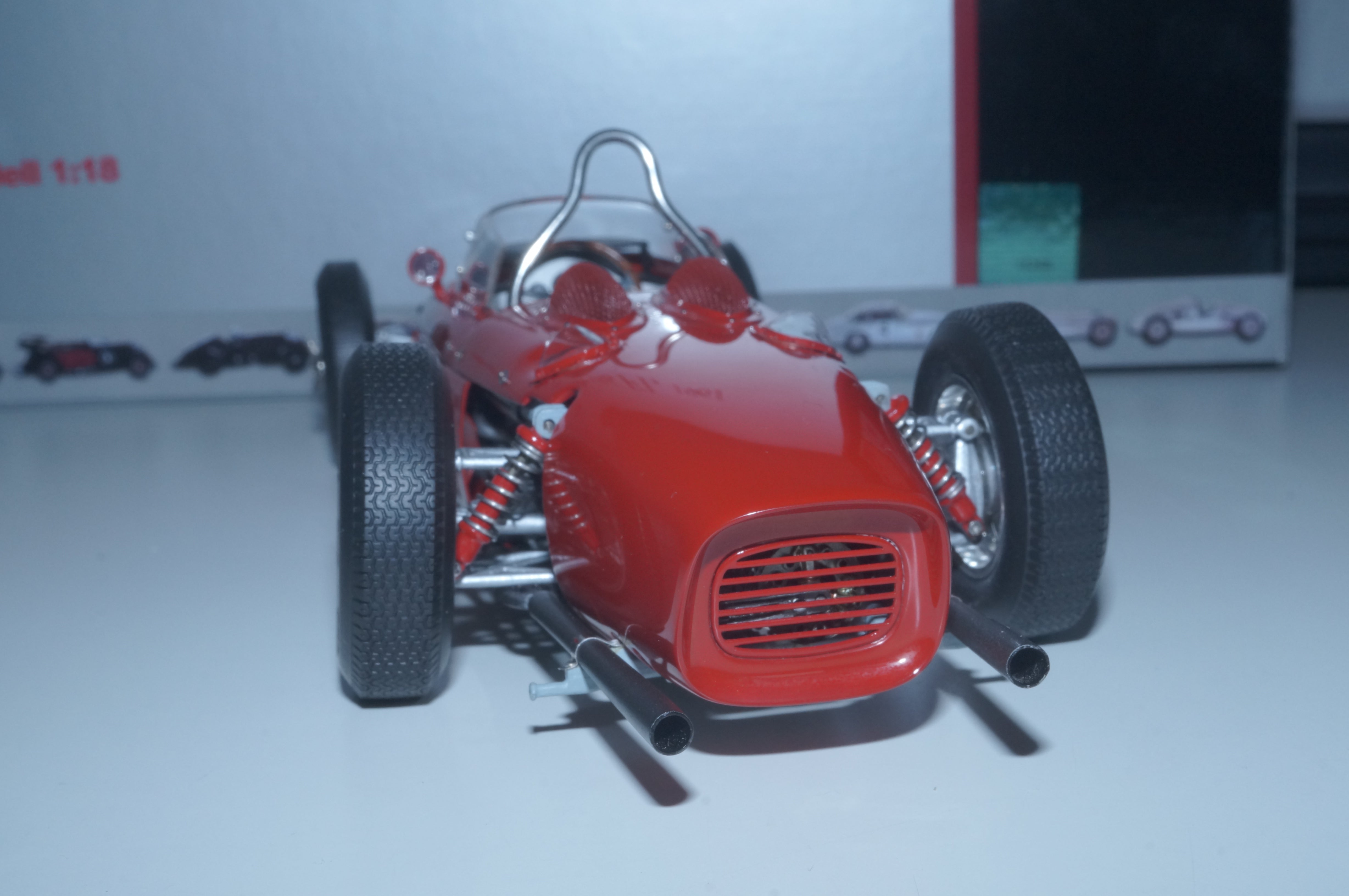 Ferrari 156F1 Dino "Sharknose" 1961 CMC M-078 PRE-OWNED