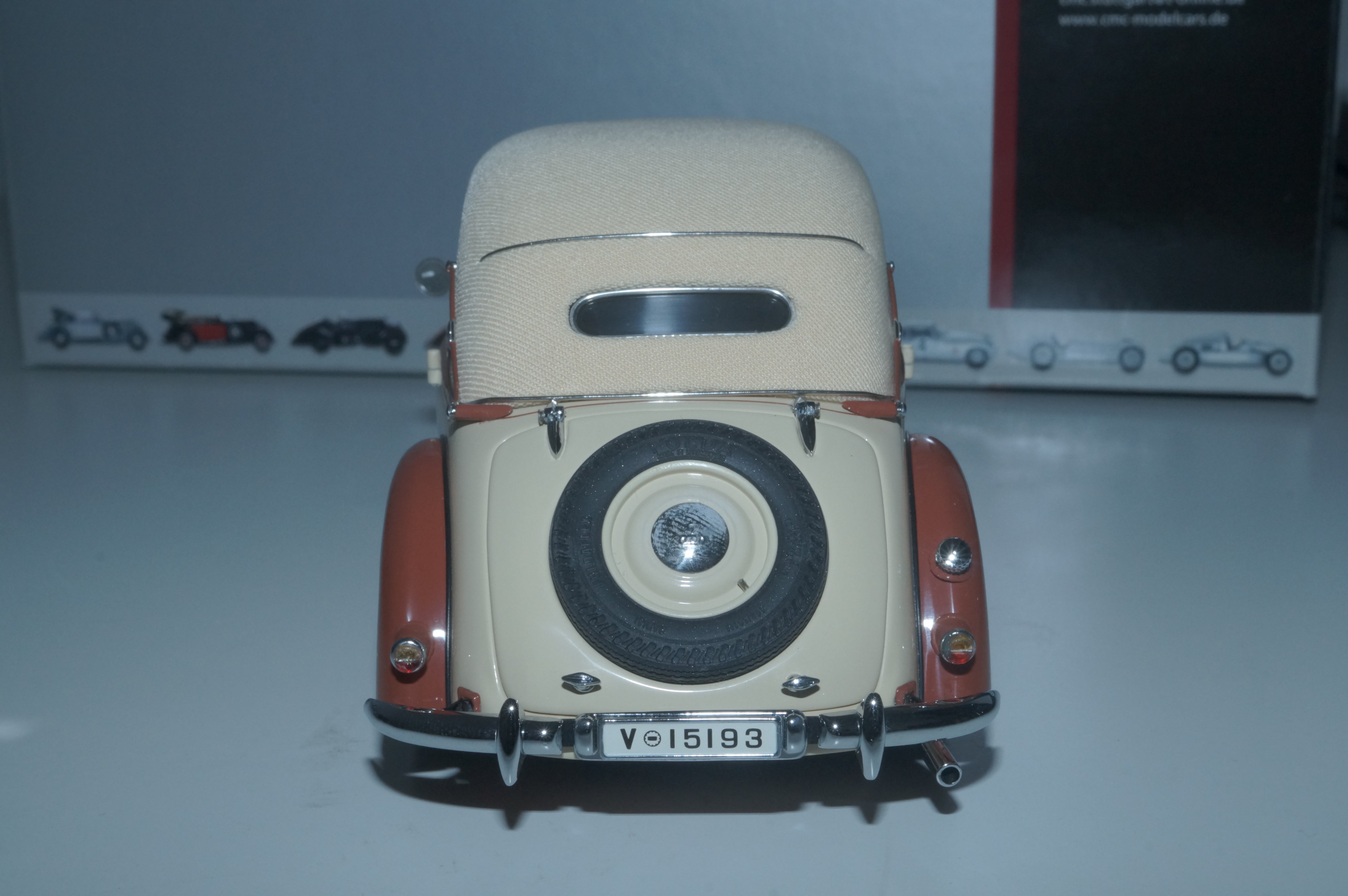 1/24 Audi 920 Cabriolet braun CMC M-032