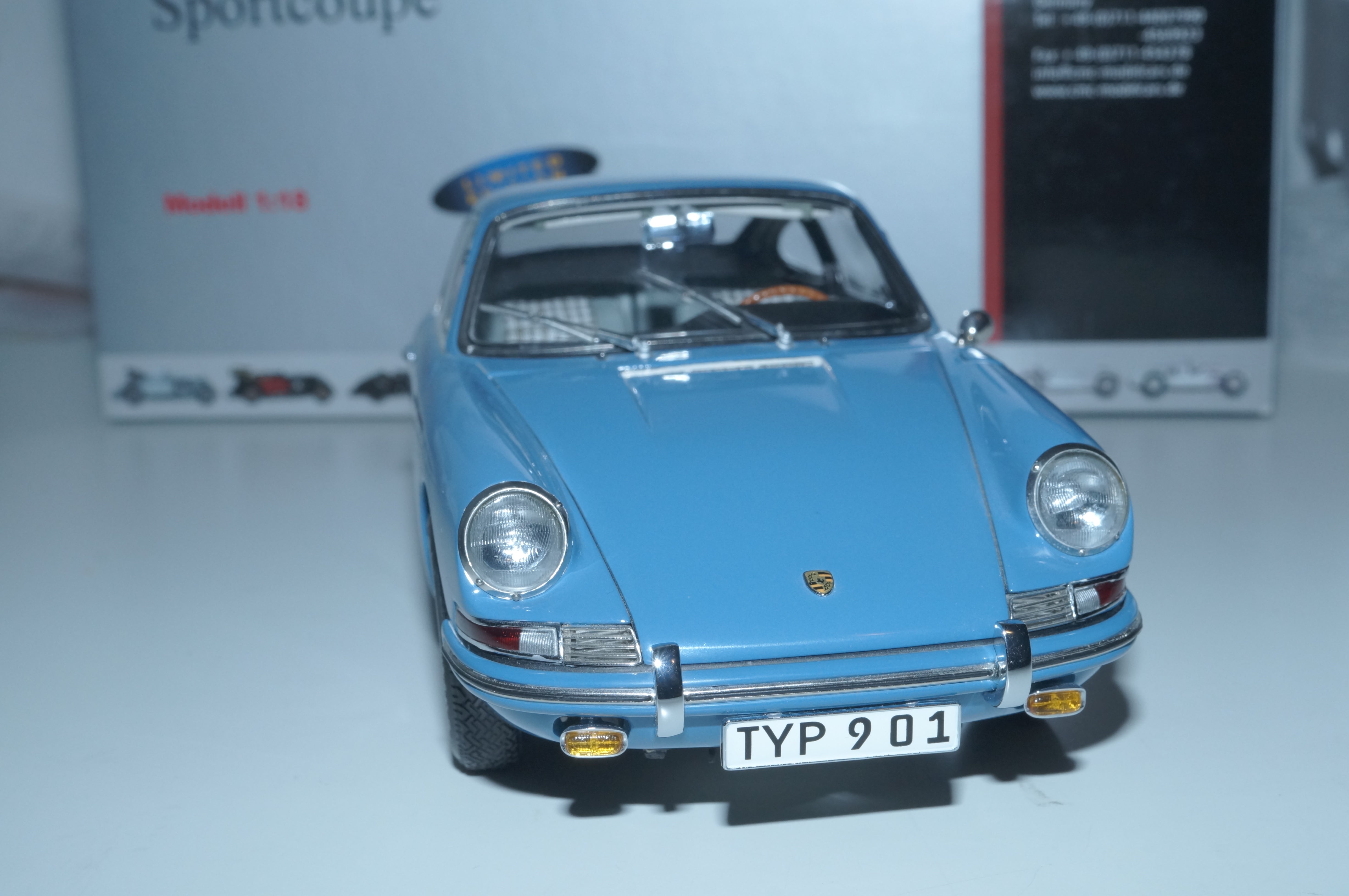 Porsche 901 Coupe Emailblau CMC M-067D -PRE-OWNED-