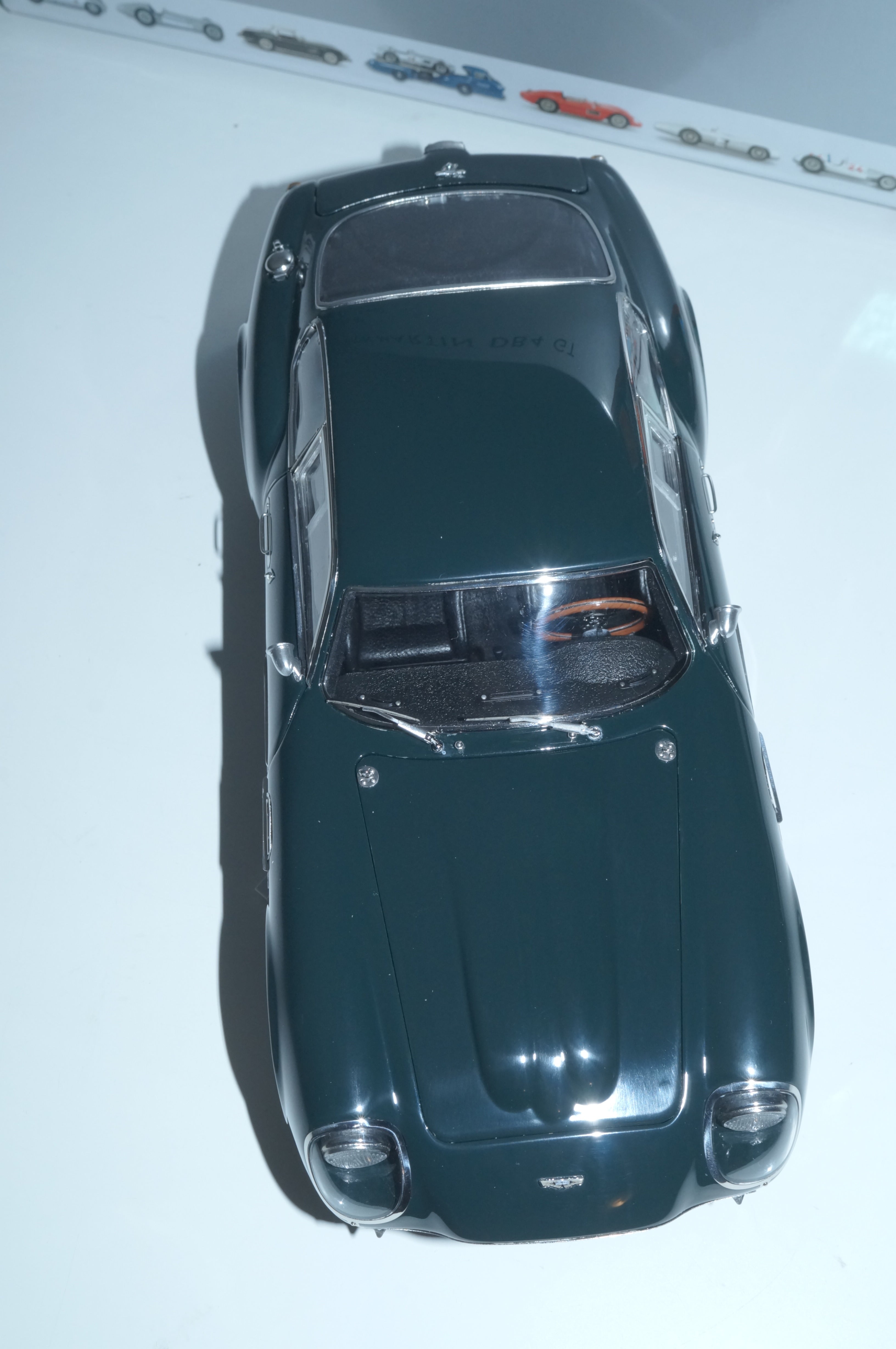 Aston Martin DB4 GT Zagato 'Goodwood green' CMC M-150 PRE-OWNED