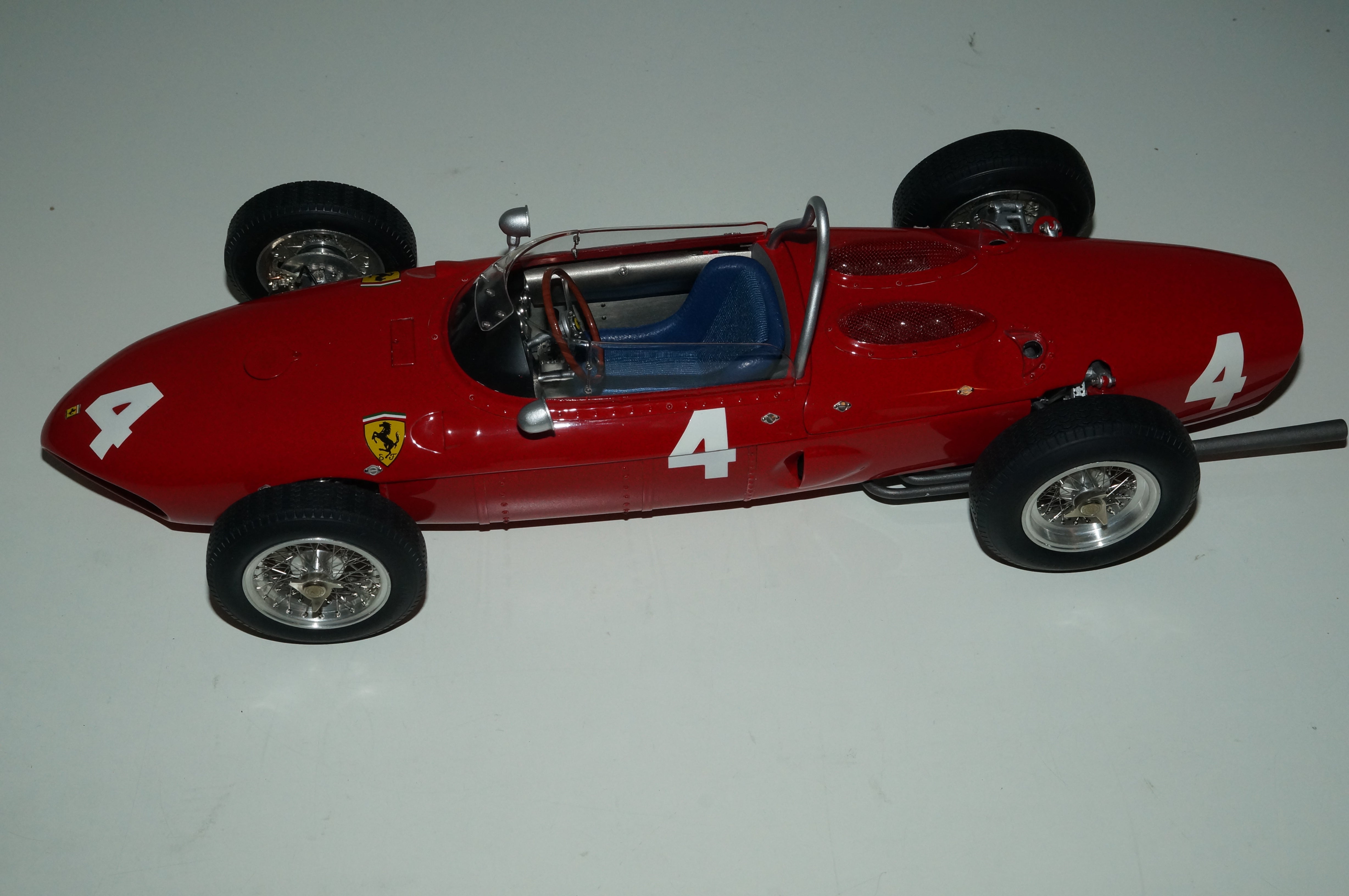 1/12 Ferrari Dino 156 F1 Sharknose #4 PHILL CMC C-007 aus Vorbesitz