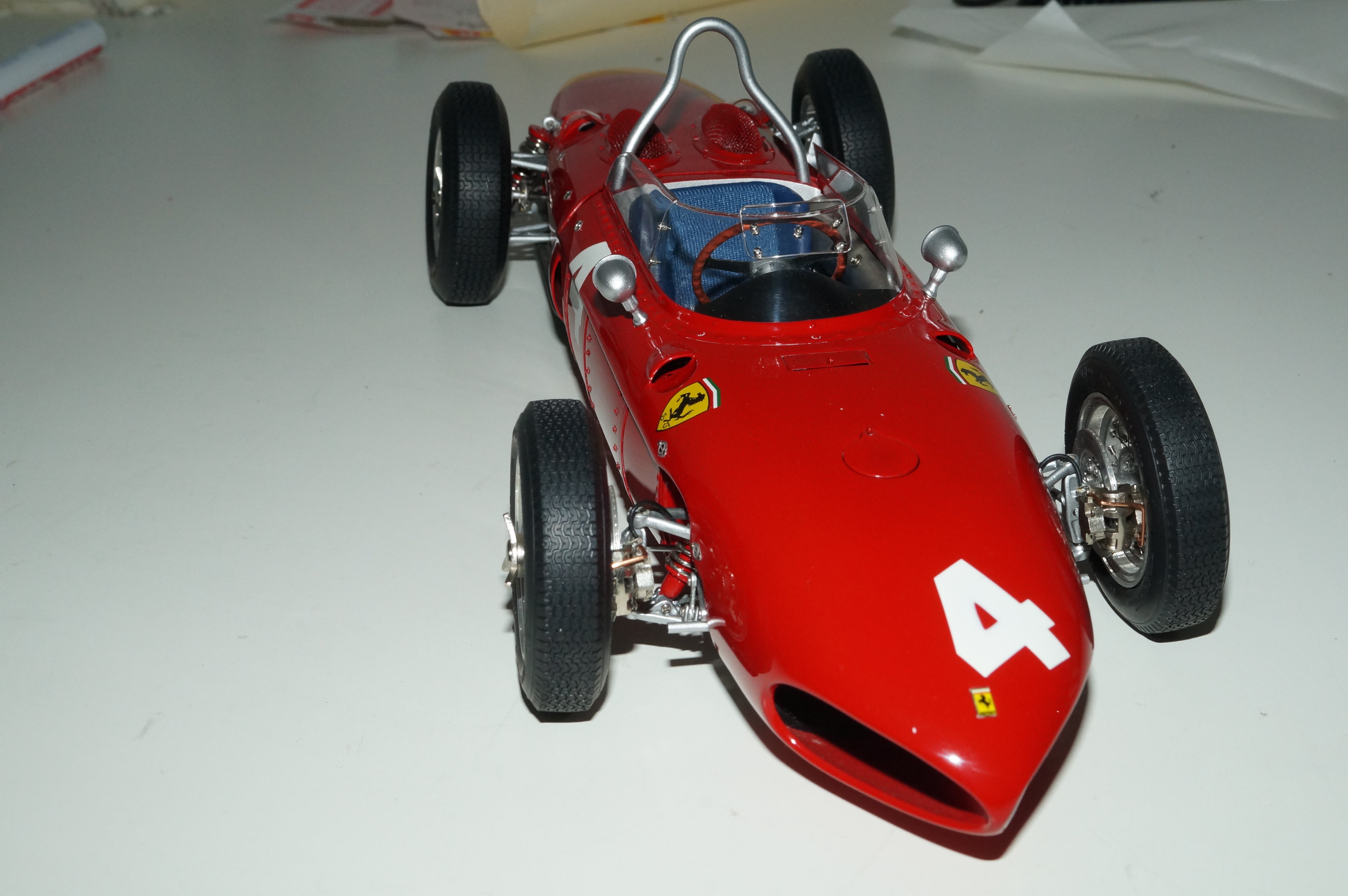 1/12 Ferrari Dino 156 F1 Sharknose #4 PHILL CMC C-007 aus Vorbesitz