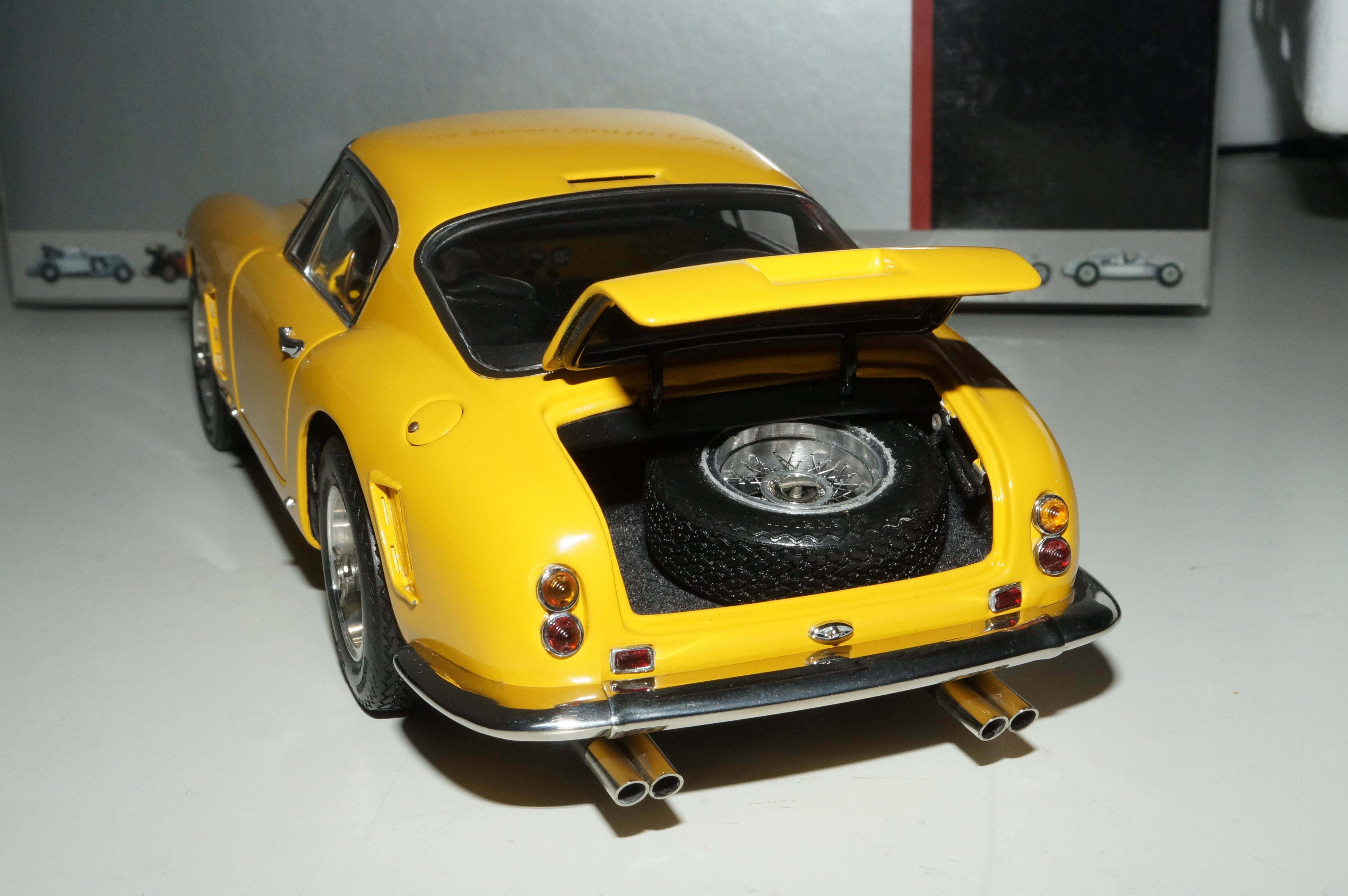 Ferrari 250 GT Berlinetta passo corto GELB CMC M-054 aus Vorbesitz
