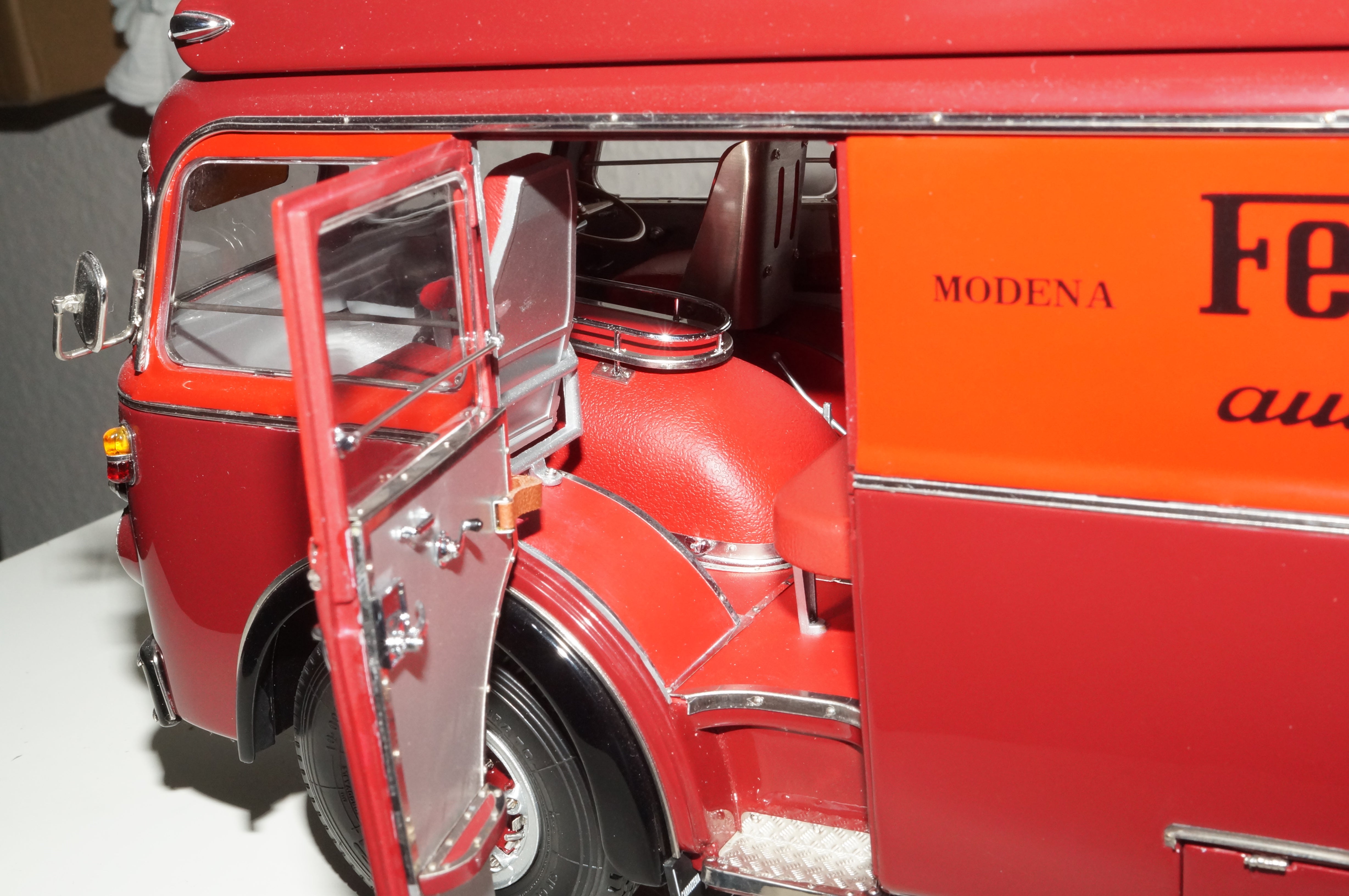 Ferrari Renntransporter Fiat 642 RN2 Bartoletti CMC M-084 - aus Vorbesitz