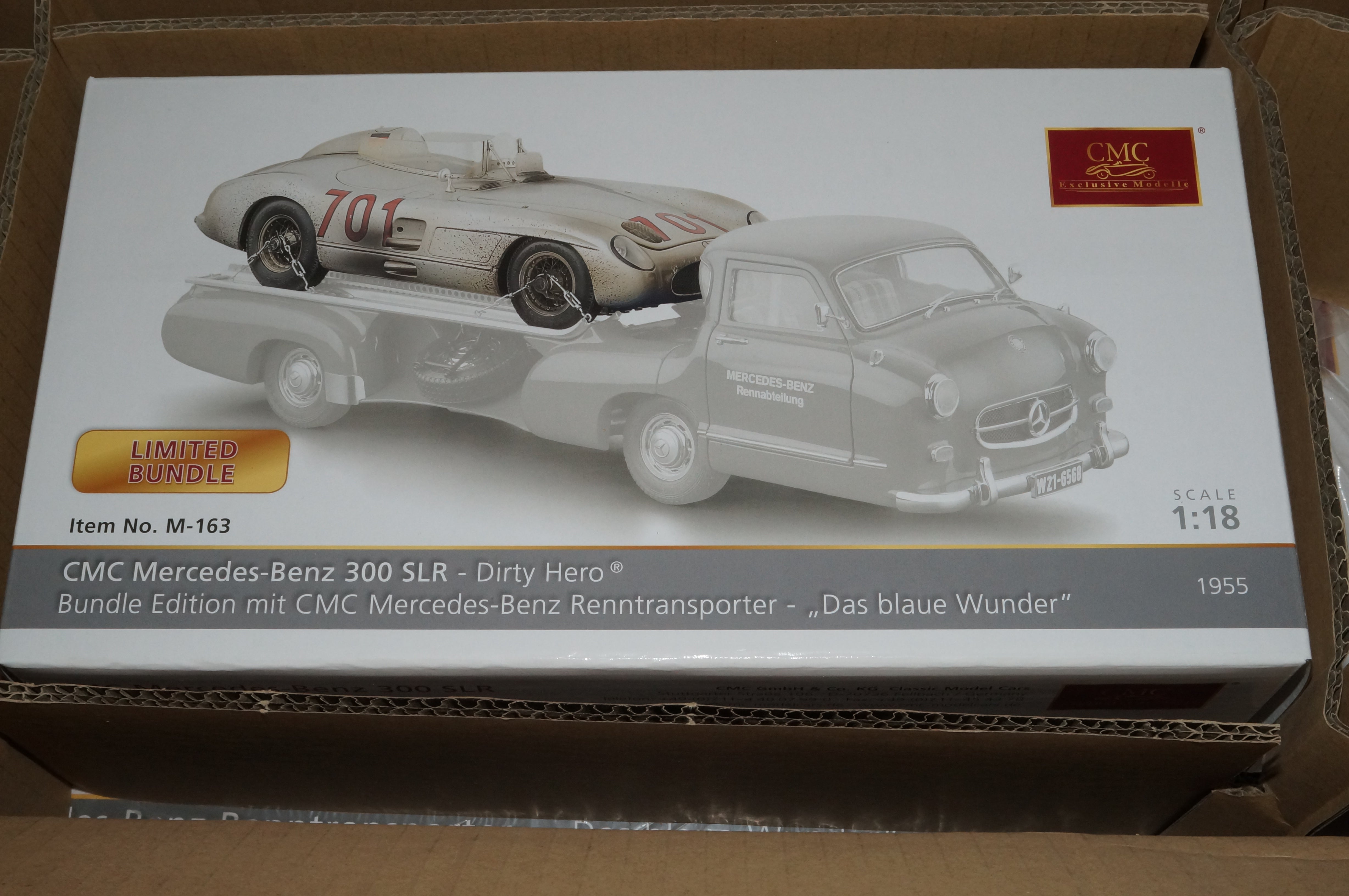 Mercedes-Benz Renntransporter mit 300 SLR #701 Dirty Hero CMC M-163 pre-owned