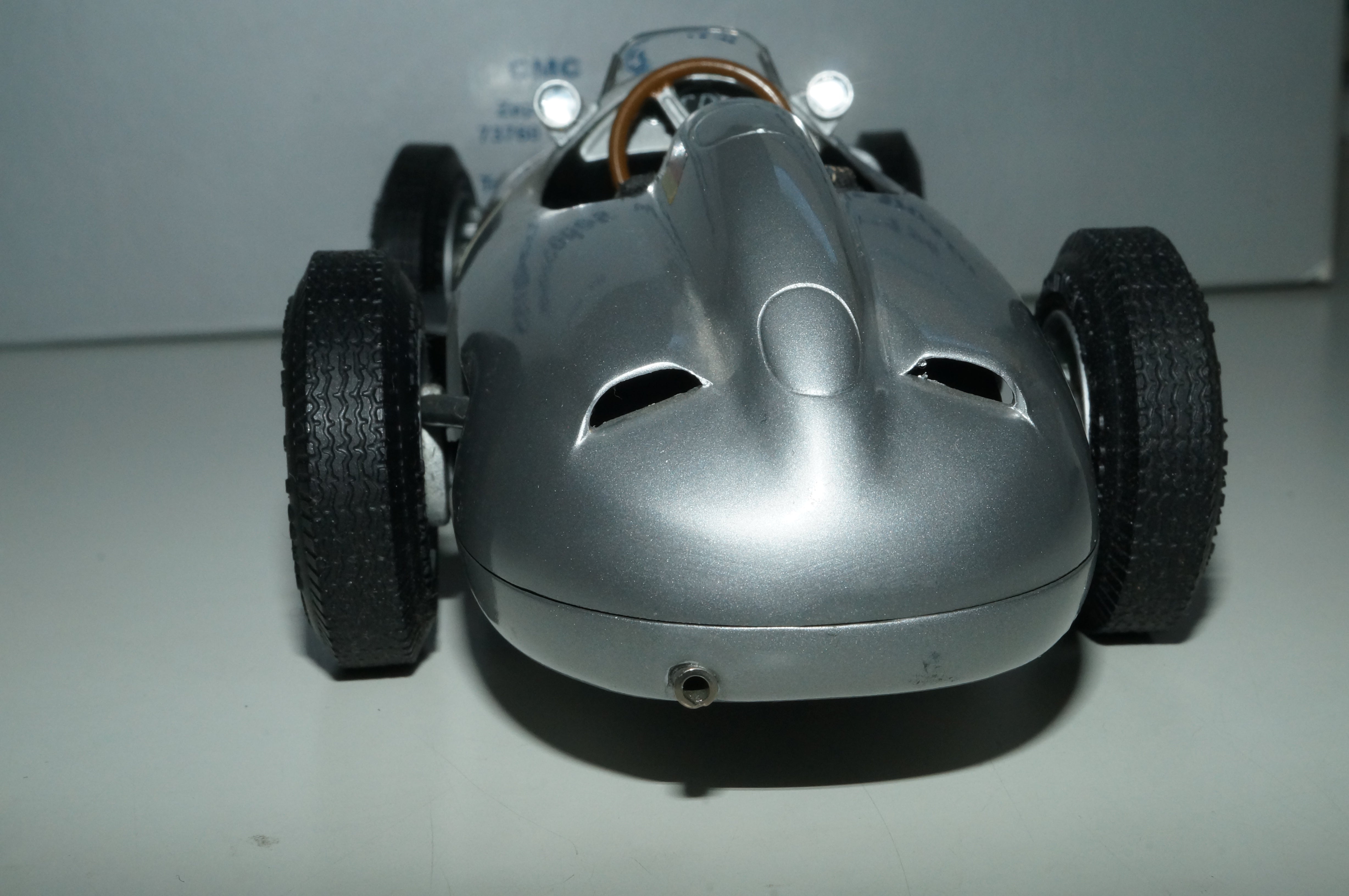 Mercedes-Benz W196 #8 Hans Herrmann CMC M-021 LE 1.000 Stück -pre-owned-