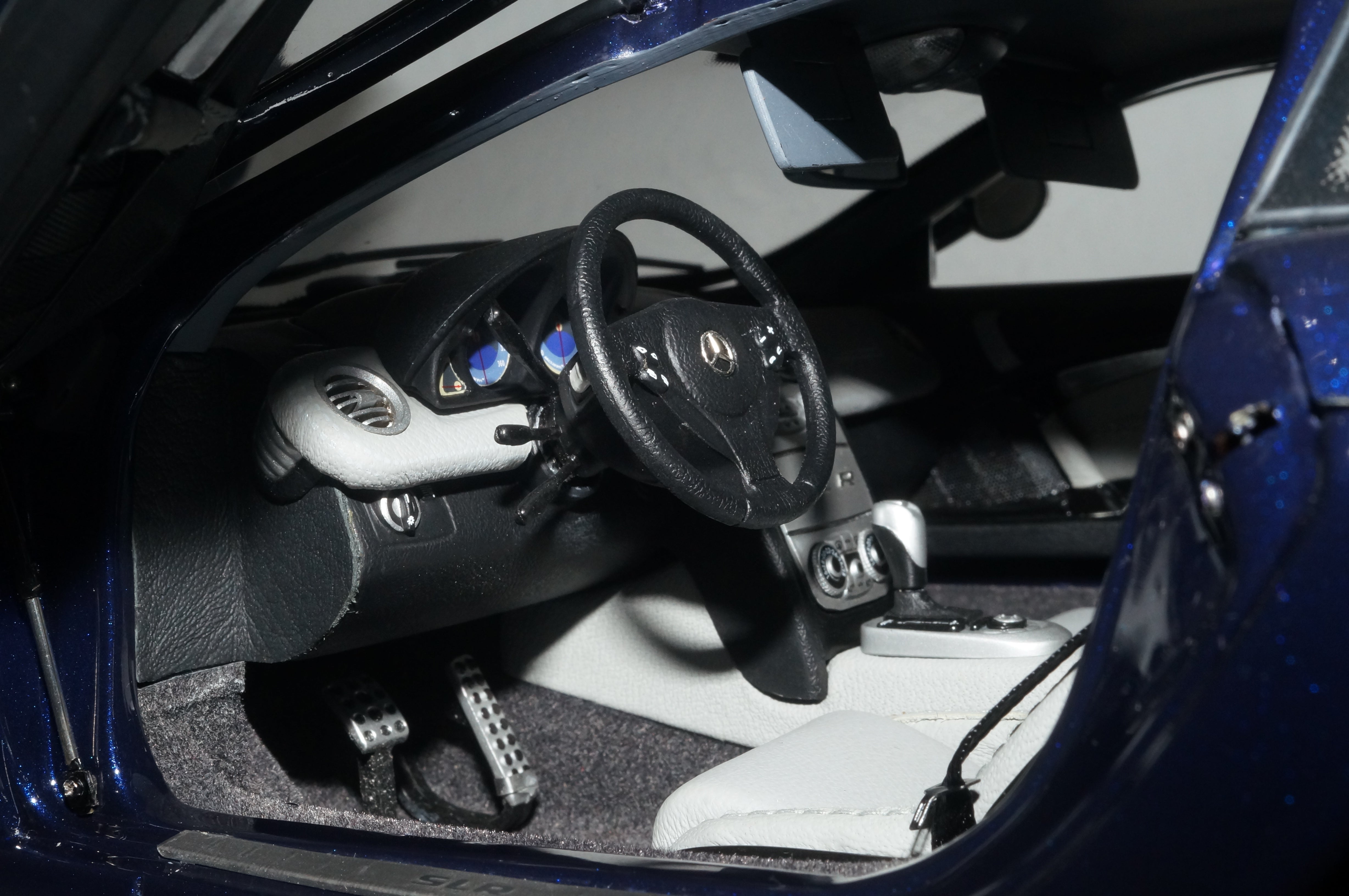 1/12 Mercedes-Benz SLR McLaren 2003 BLAU CMC C-006D