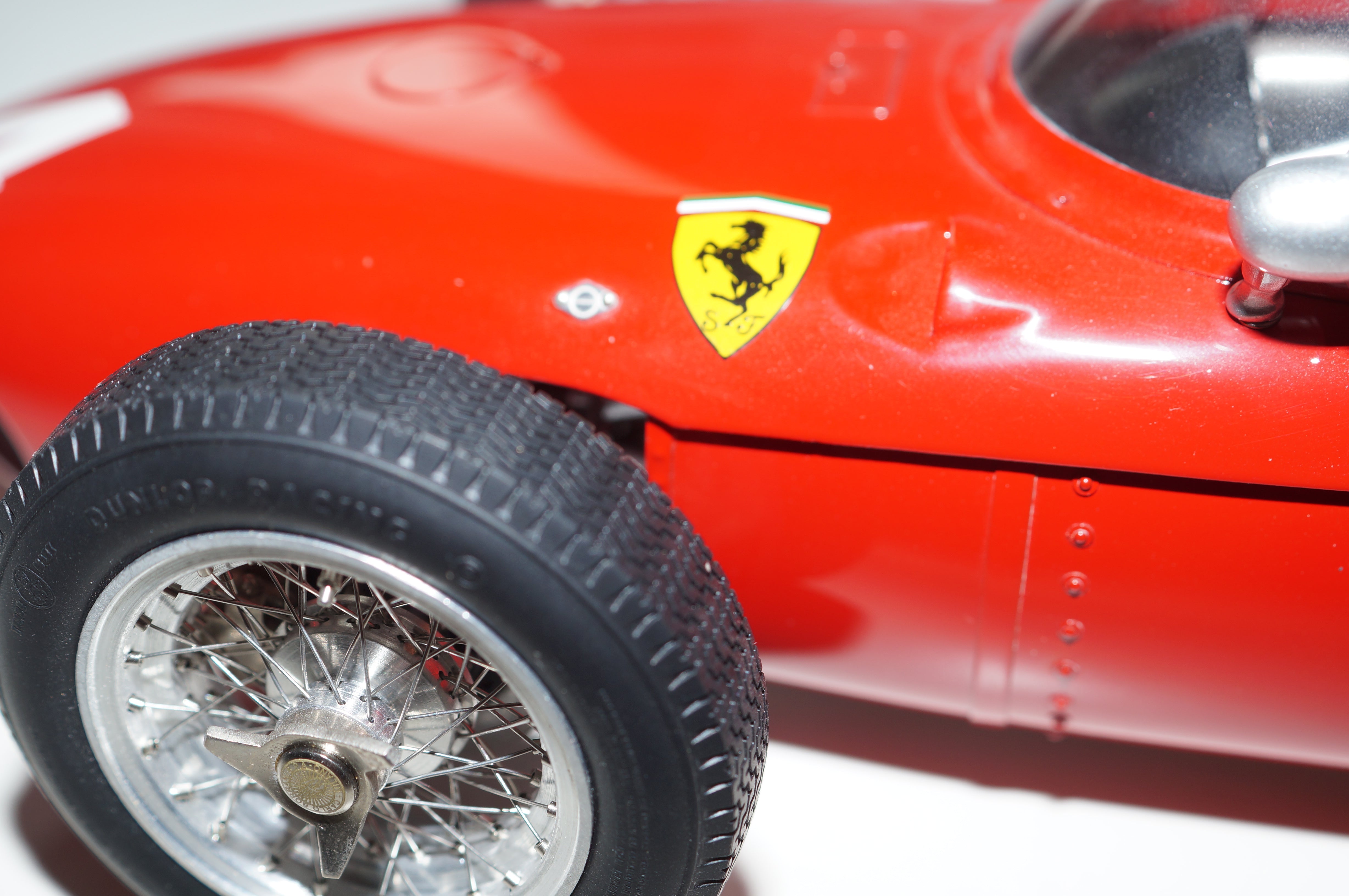 1/12 Ferrari Dino 156 F1 Sharknose #4 PHILL CMC C-007 aus Vorbesitz