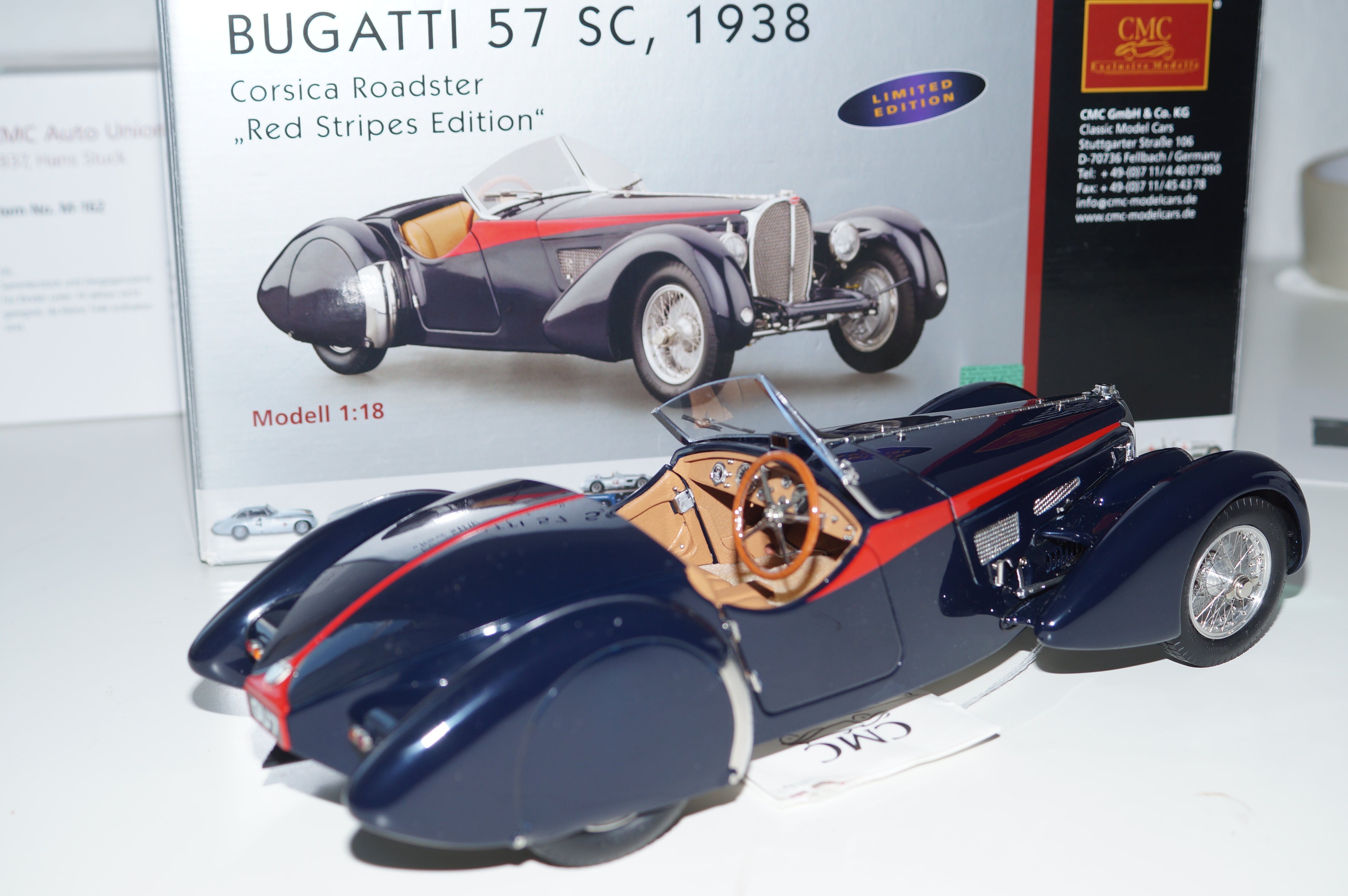 Bugatti 57 SC Corsica Roadster RED STRIPES LE 300 Stück CMC M-135