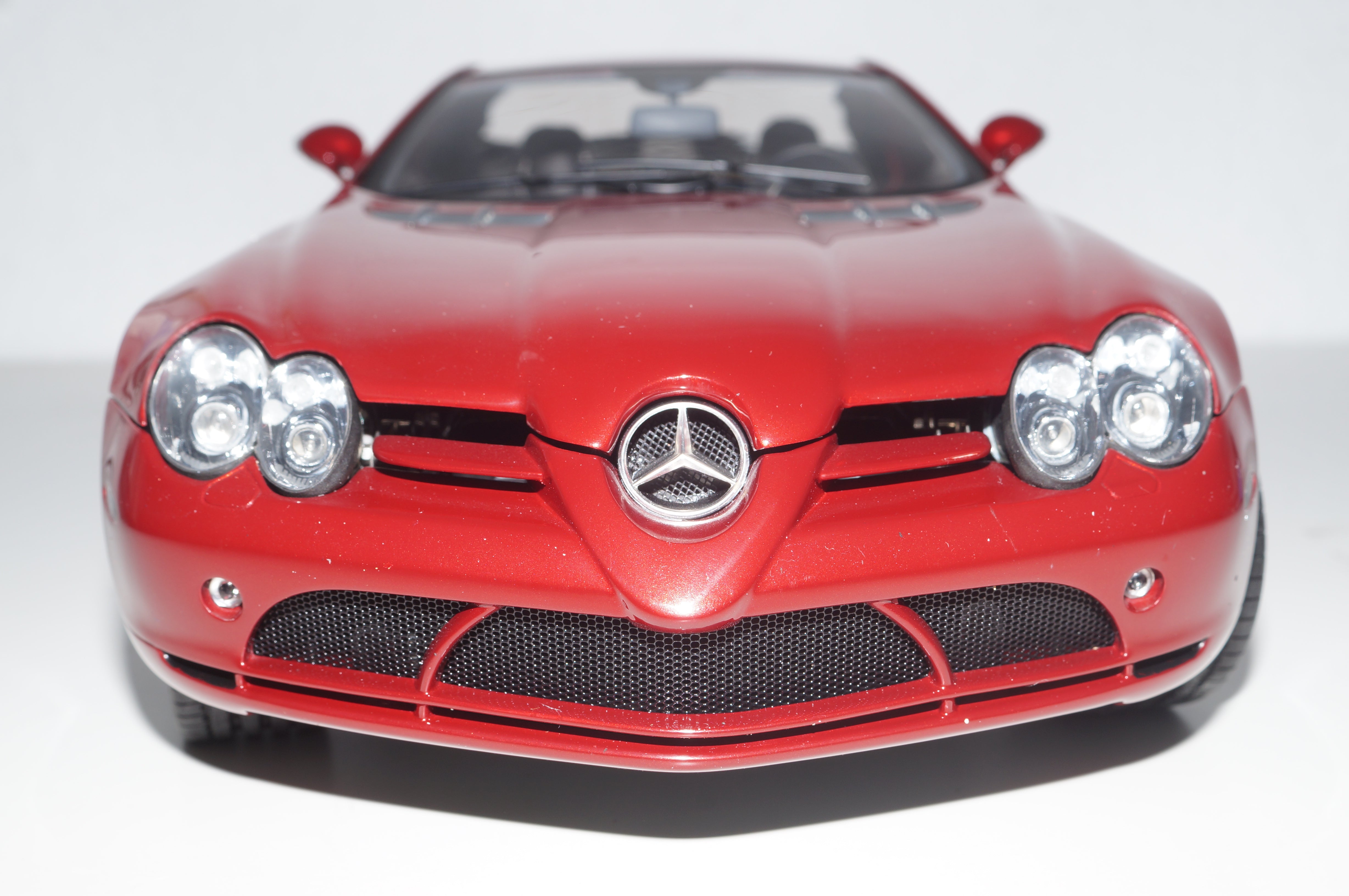 1/12 Mercedes-Benz SLR McLaren 2003 ROT CMC C-006A