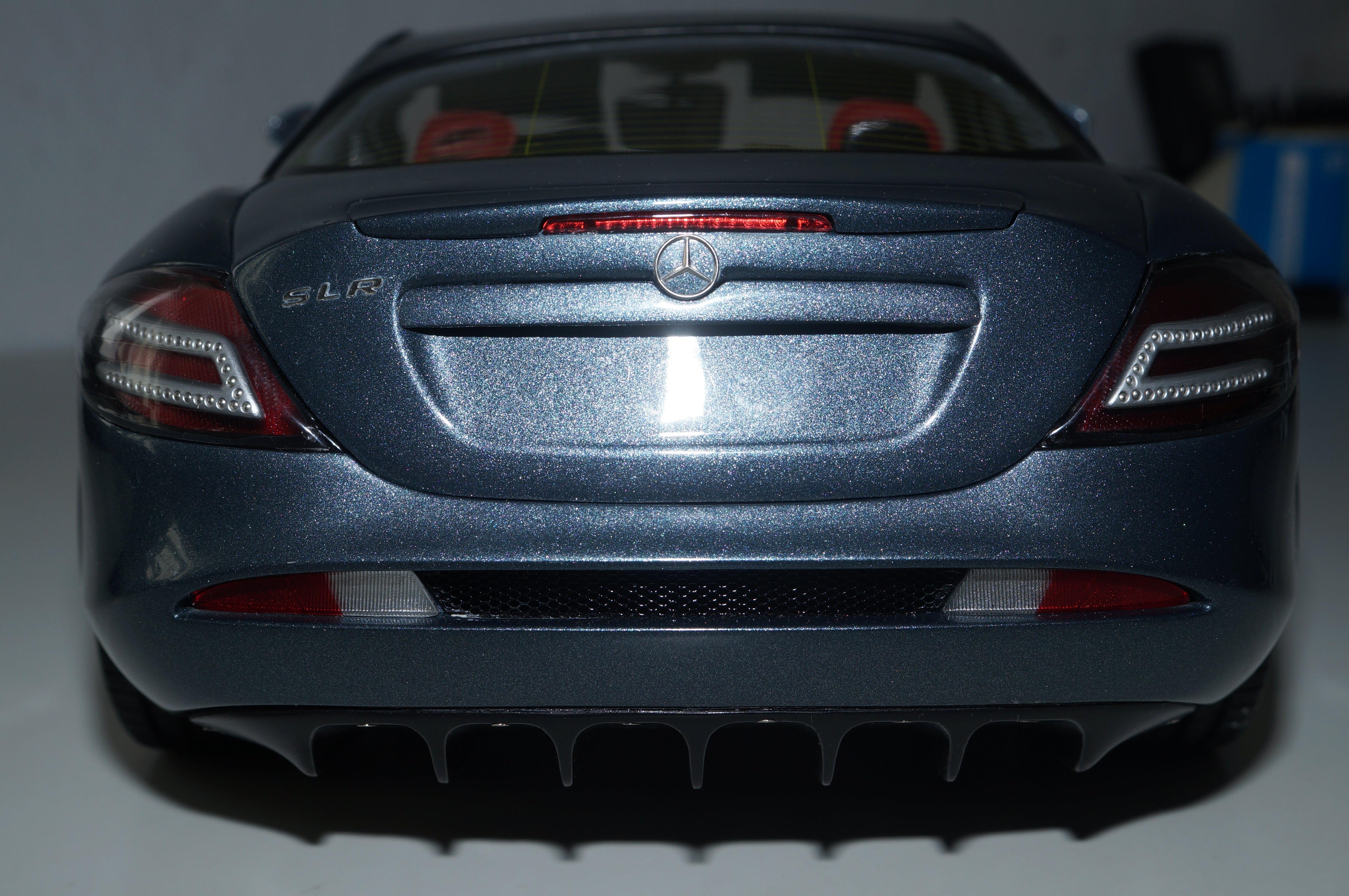 1/12 Mercedes-Benz SLR McLaren 2003 GRAU CMC C-006C