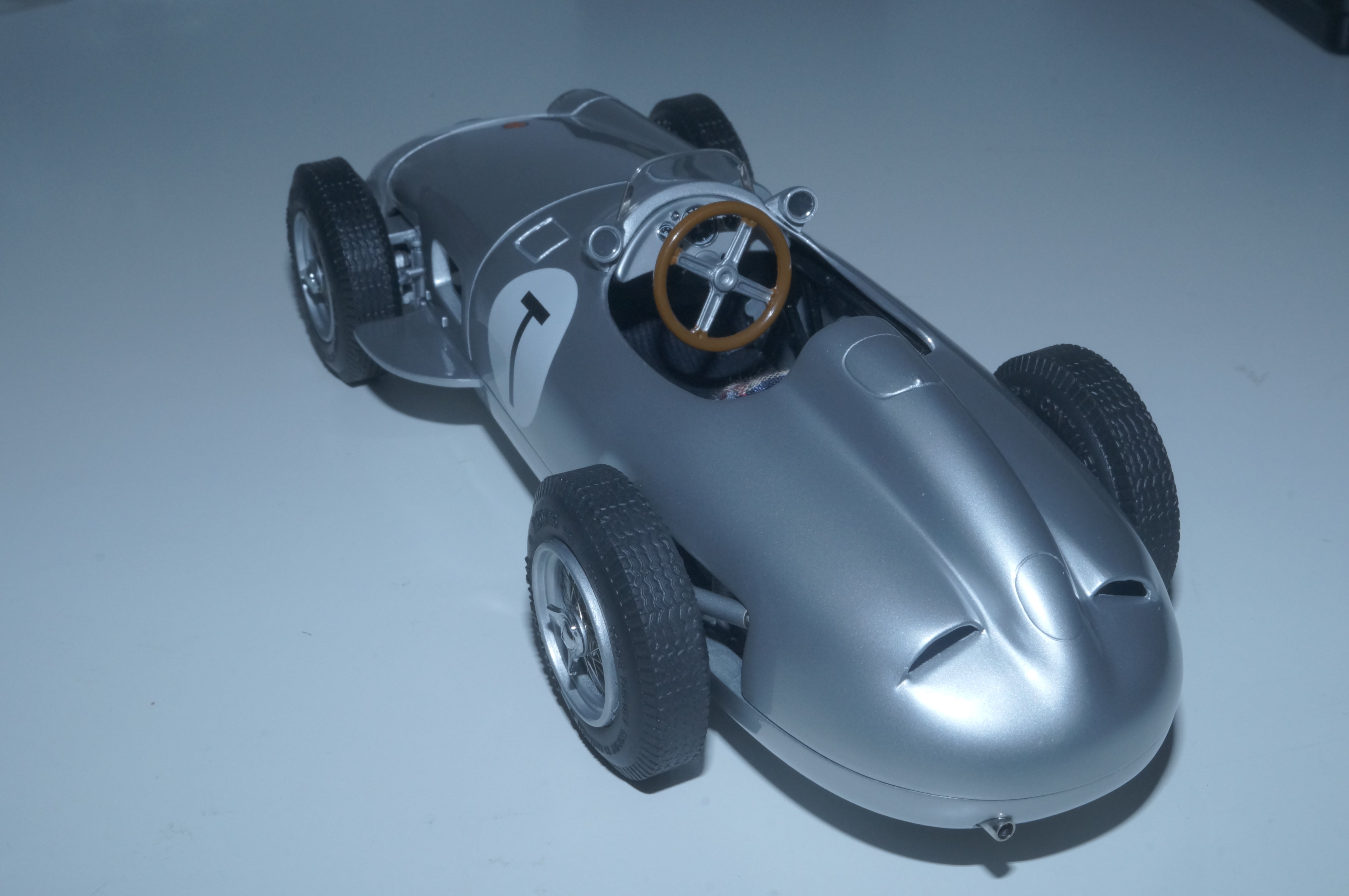 Mercedes-Benz W196 T-CAR + Renntransporter 'Blue Wonder' im Bundle CMC M-006T + M-036