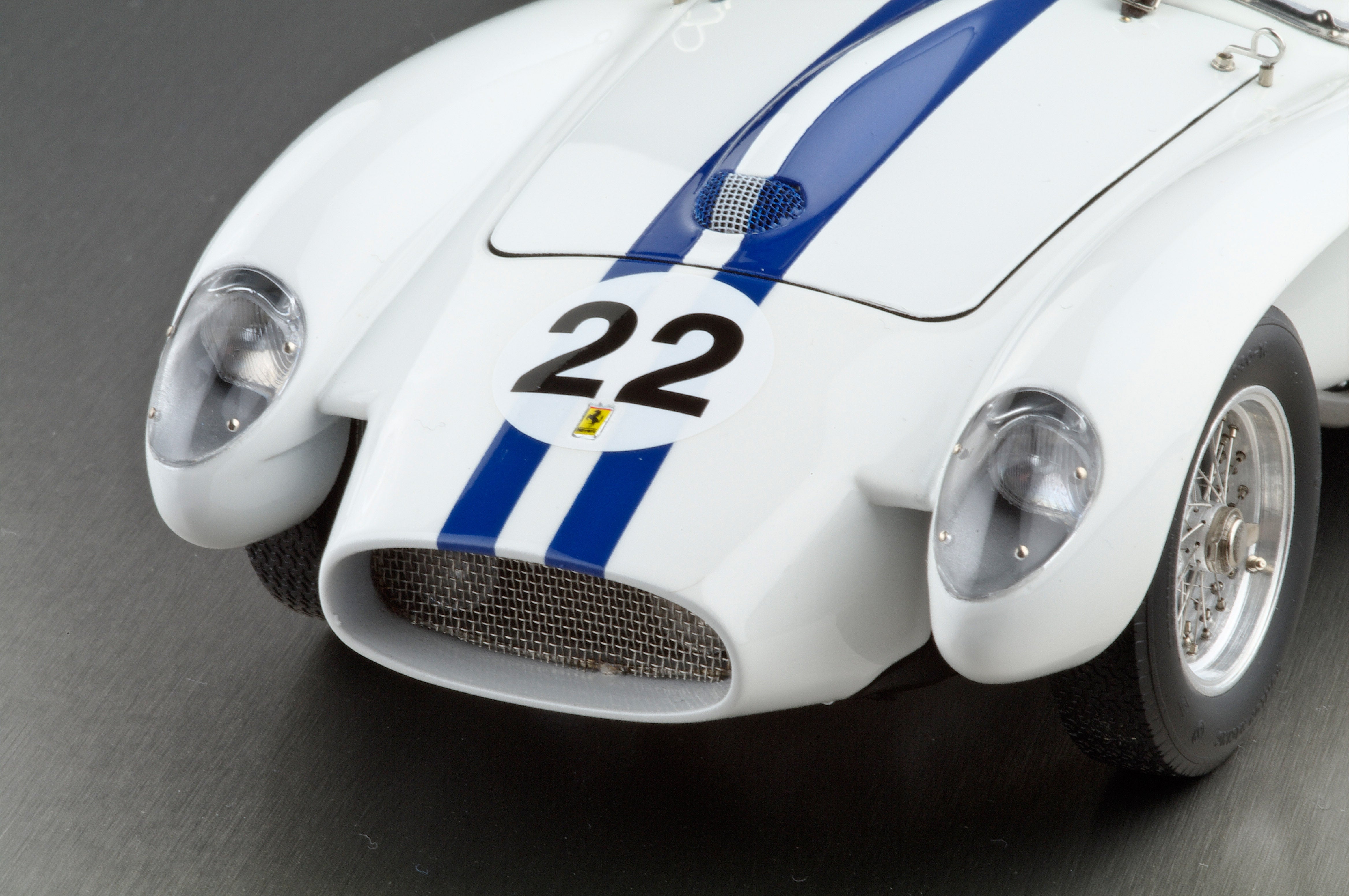 1:18 Ferrari 250 Testa Rossa #22 Pontoon Fender CMC M-080 aus Vorbesitz