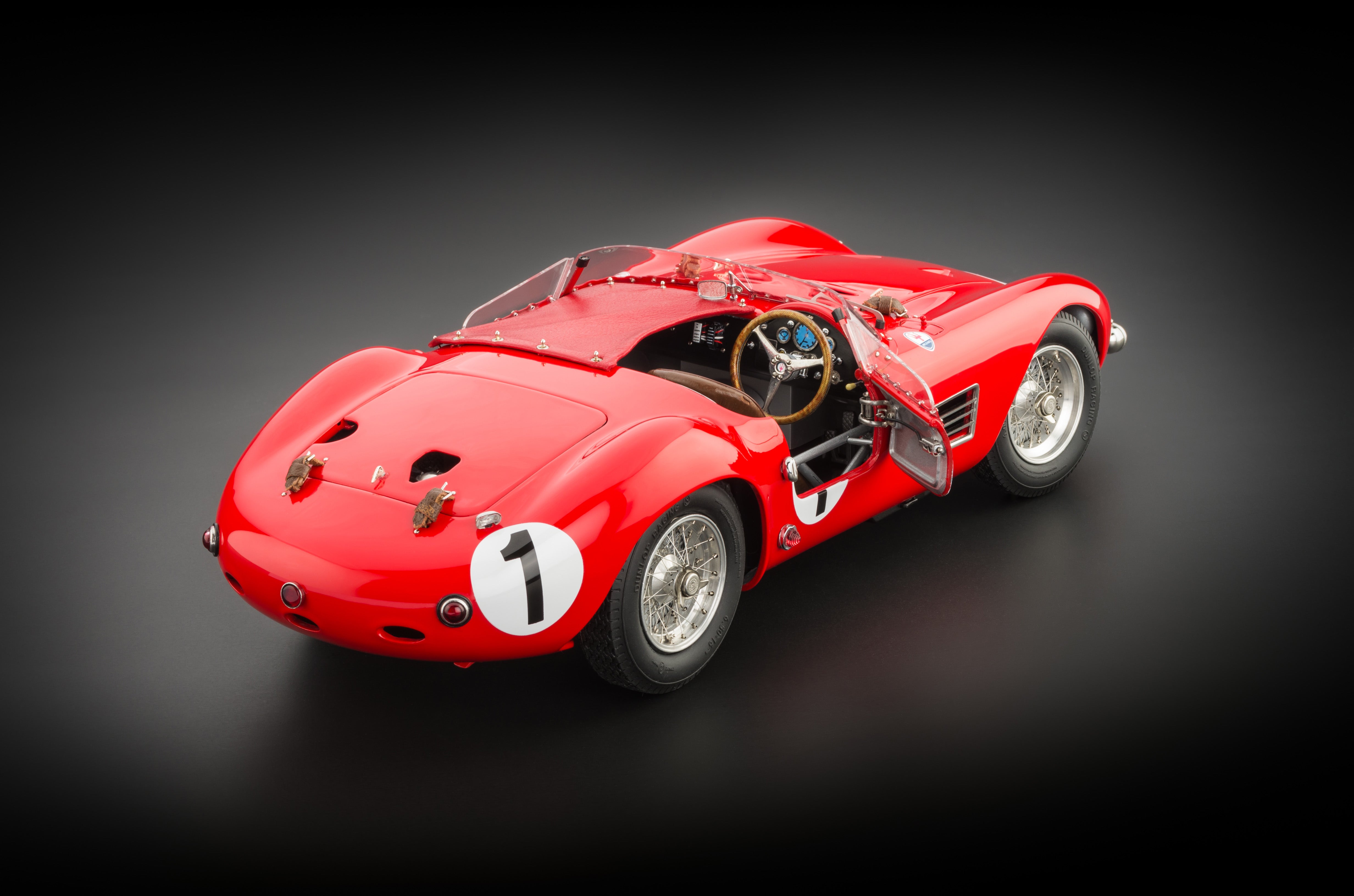 1/18 Maserati 300S #1 24H Le Mans 1958 0683/3000 CMC M-108 -pre-owned