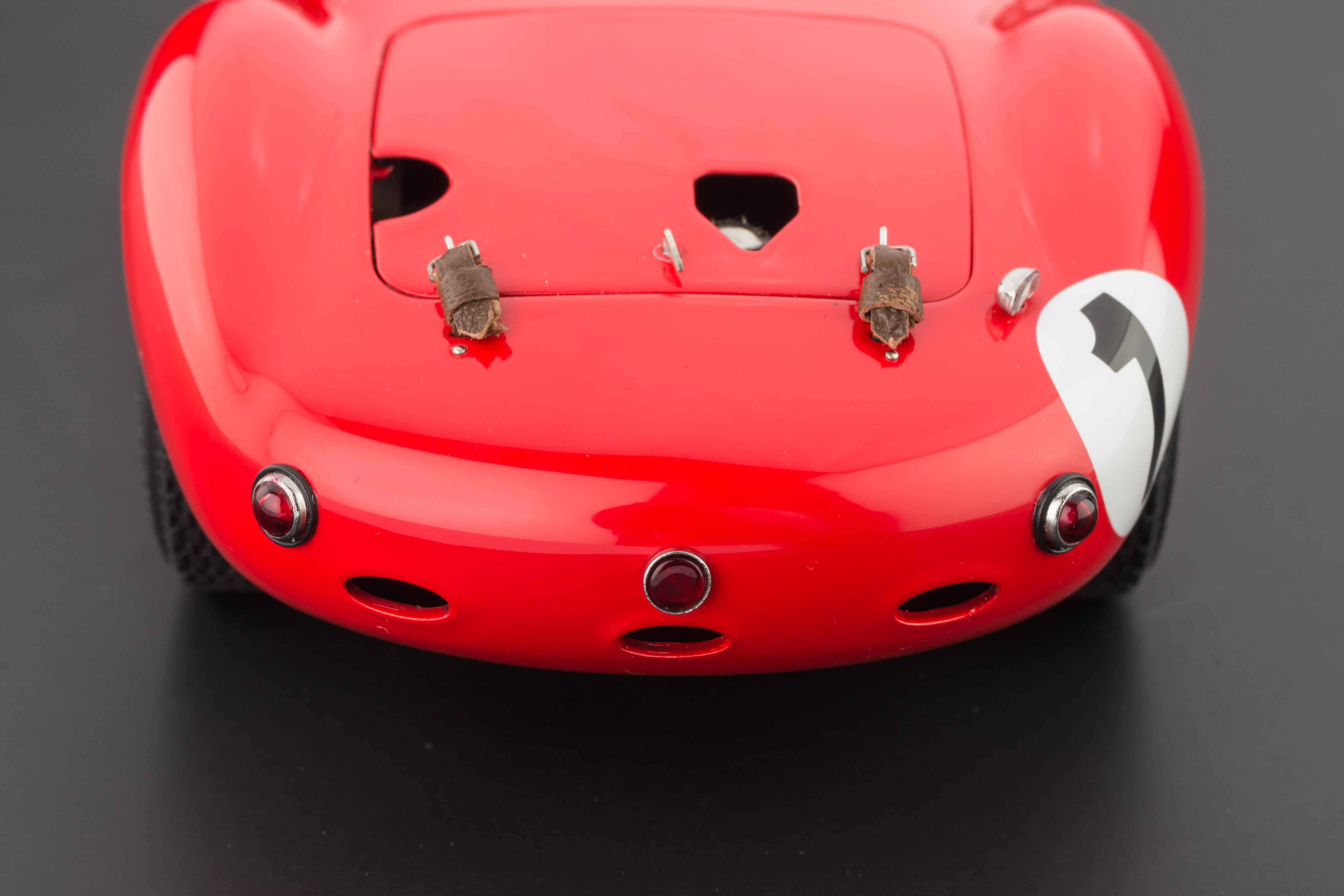 1/18 Maserati 300S #1 24H Le Mans 1958 0683/3000 CMC M-108 -pre-owned