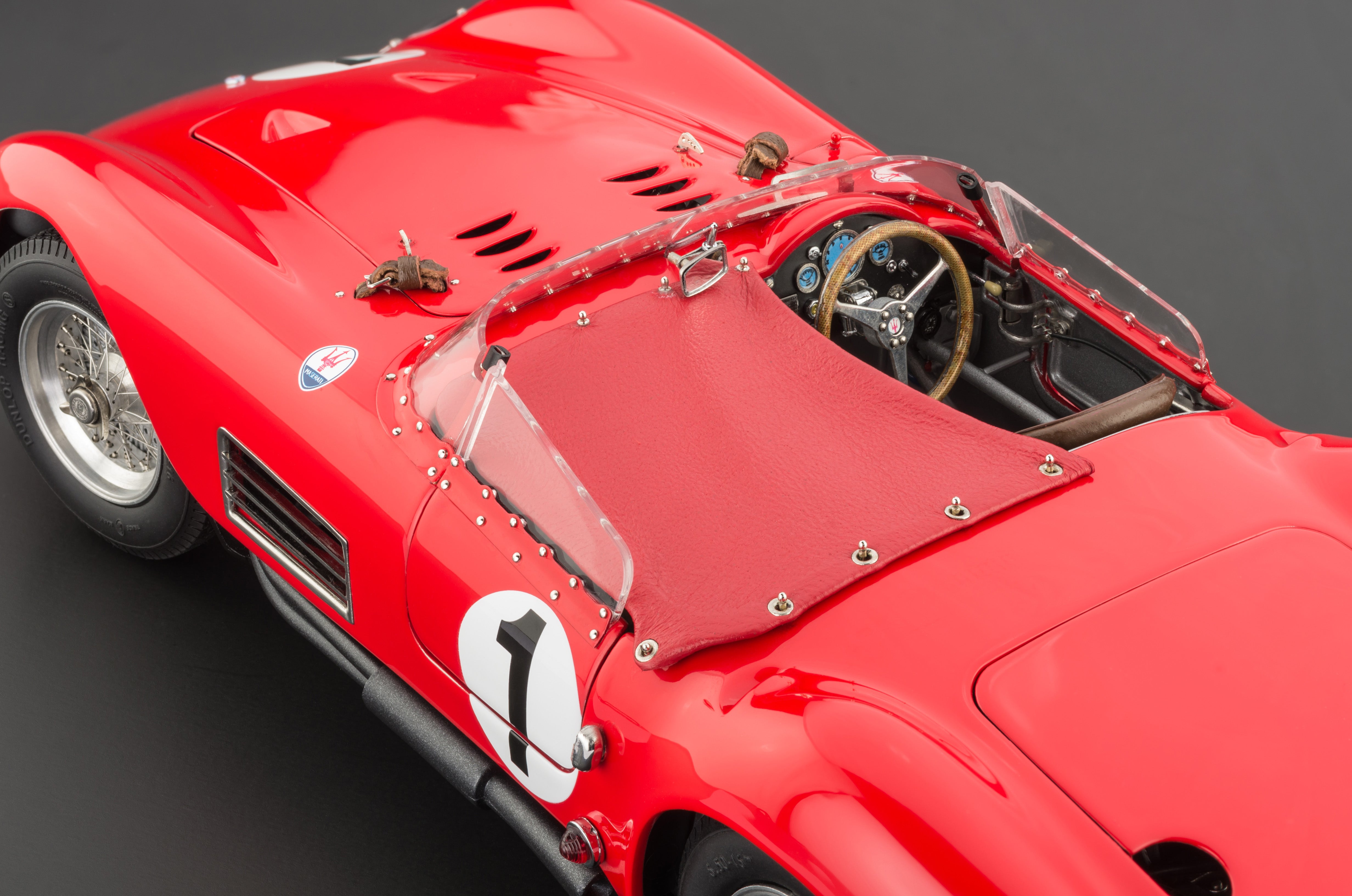 1/18 Maserati 300S #1 24H Le Mans 1958 0683/3000 CMC M-108 -pre-owned