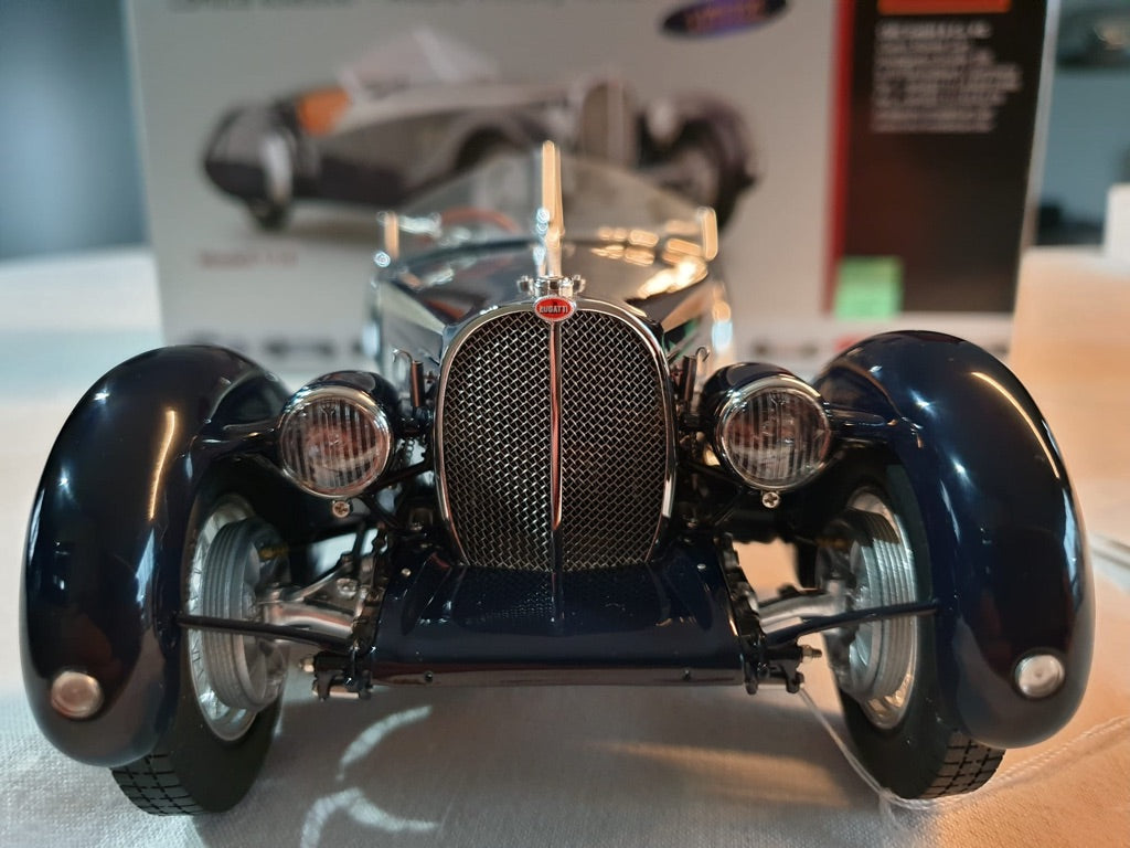 1/18 Bugatti 57 SC Corsica Award Winning Version CMC M-136 Limited Edition 3000 pieces
