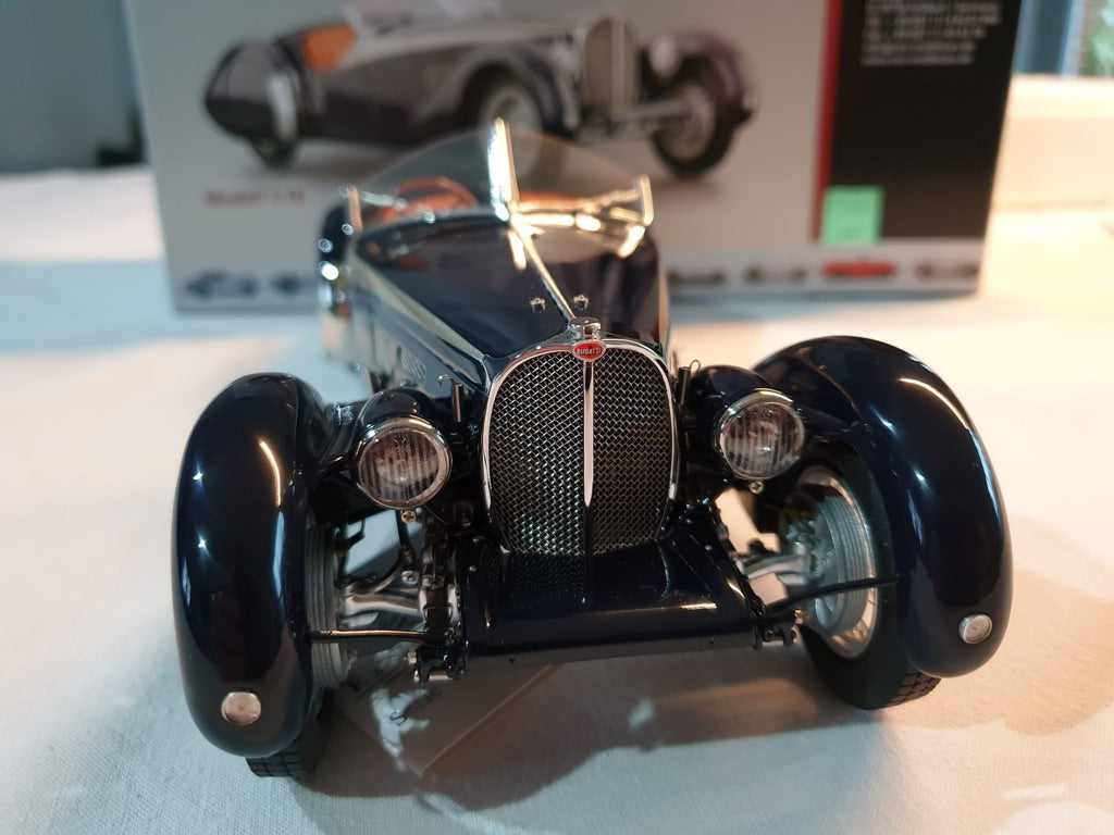 Bugatti 57 SC Corsica Award Winning Version CMC M-136 Limited Edition 3000 Stück