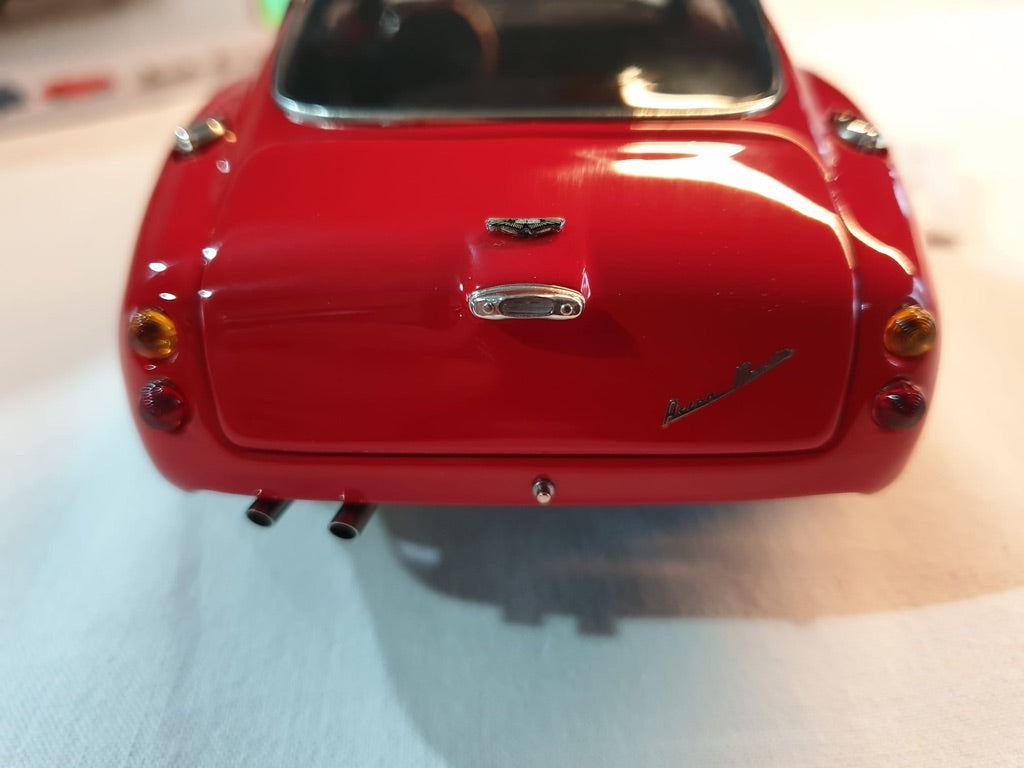 Aston Martin DB4 GT Zagato rot 1961 LE 1000 pcs
