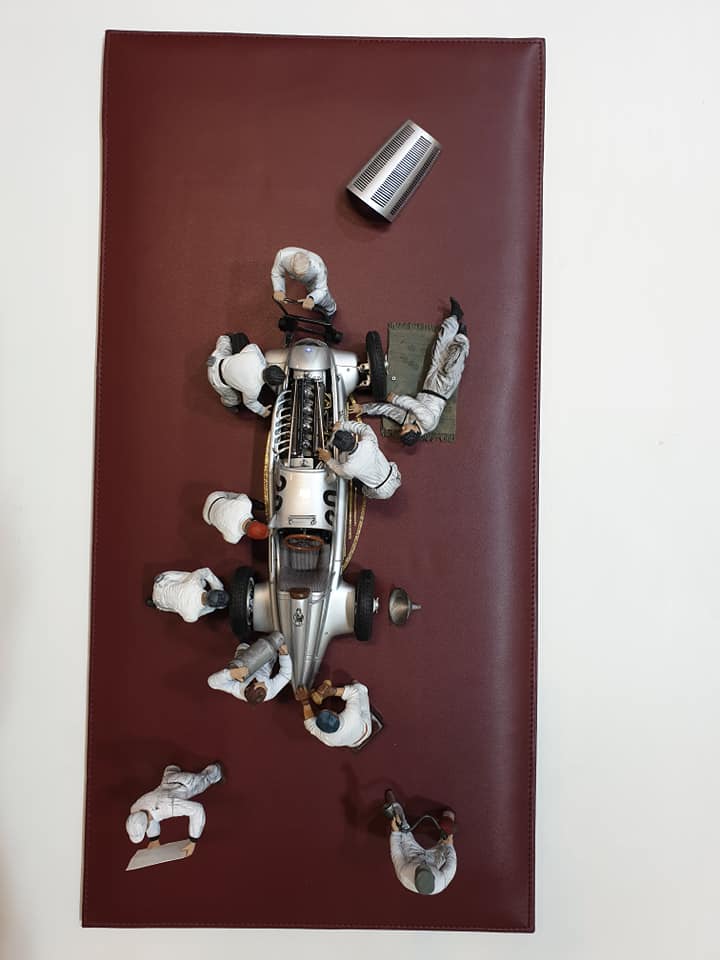1/18 Mercedes pit crew WHITE OVERALLS by SF Scale Figures - Handcrafted -